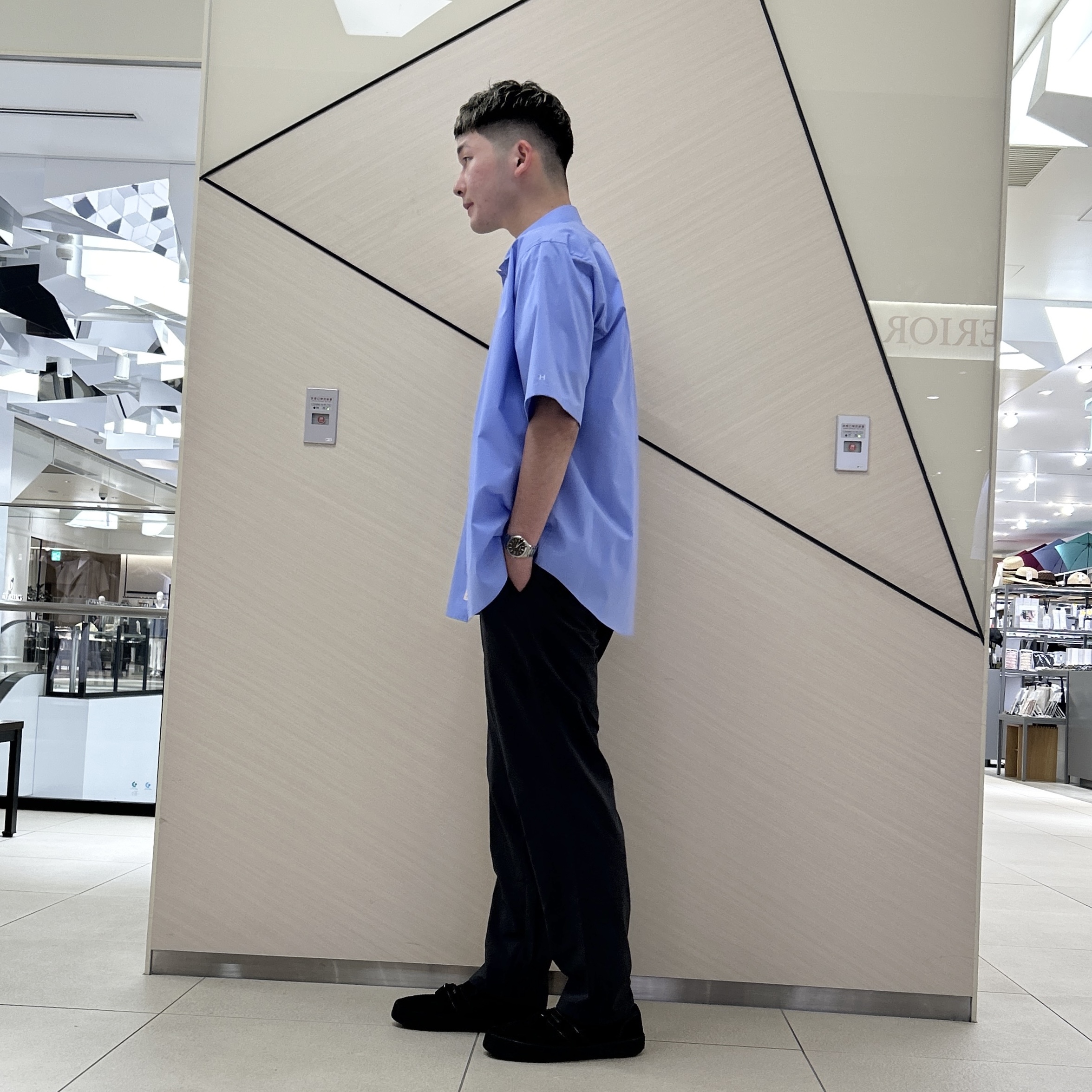 千葉亮太さんの「DRESSTERIOR｜【干場義雅&times;DRESSTERIOR】シドグラスシャツ」を使ったコーディネート