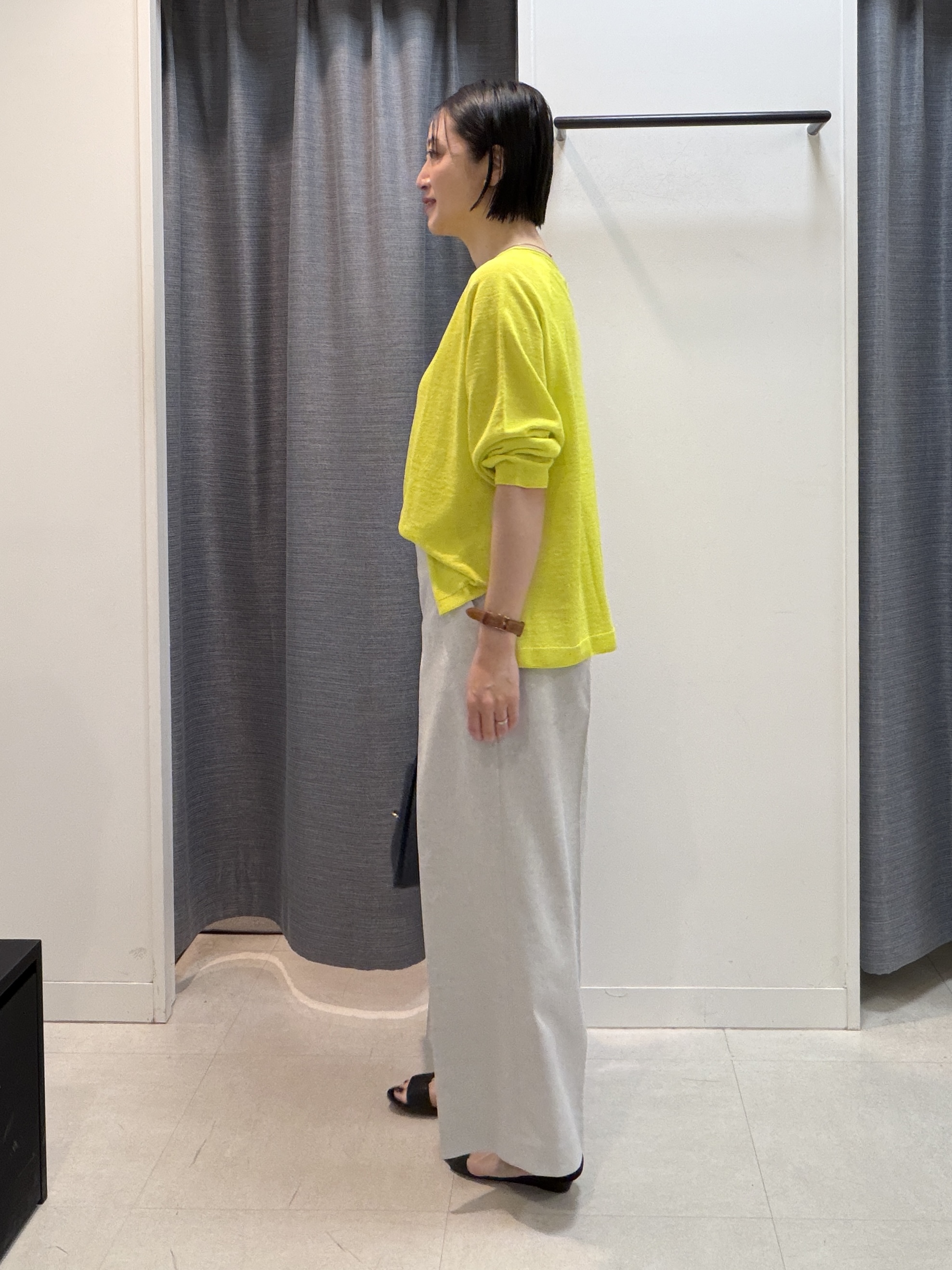 shihoさんの「INDIVI｜【ゆったり/リラクシー】リネンボートネックプルオーバー」を使ったコーディネート
