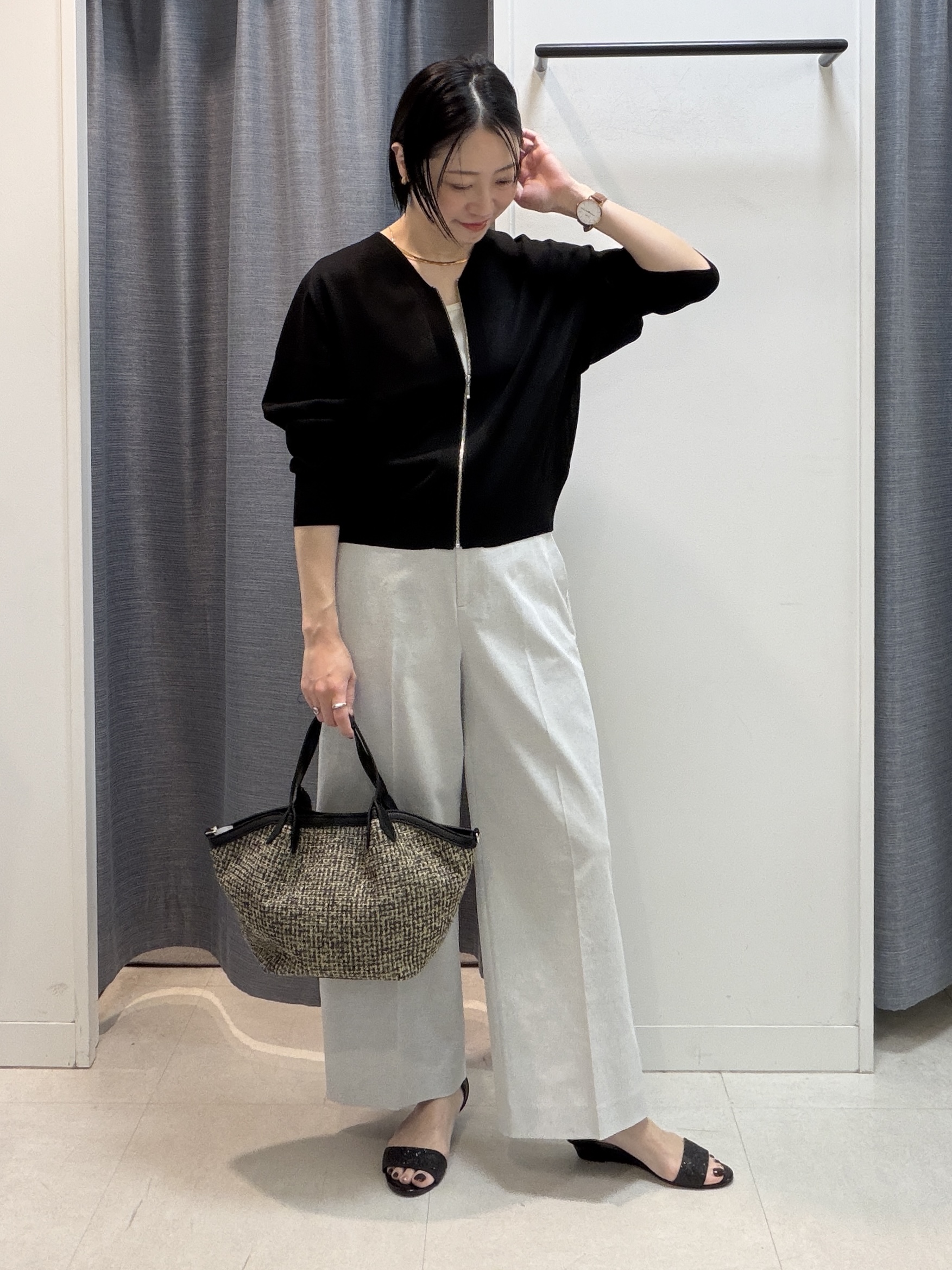 shihoさんの「INDIVI｜【アンサンブル可/日除け・冷房対策】シアーレーヨンZIPカーディガン」を使ったコーディネート
