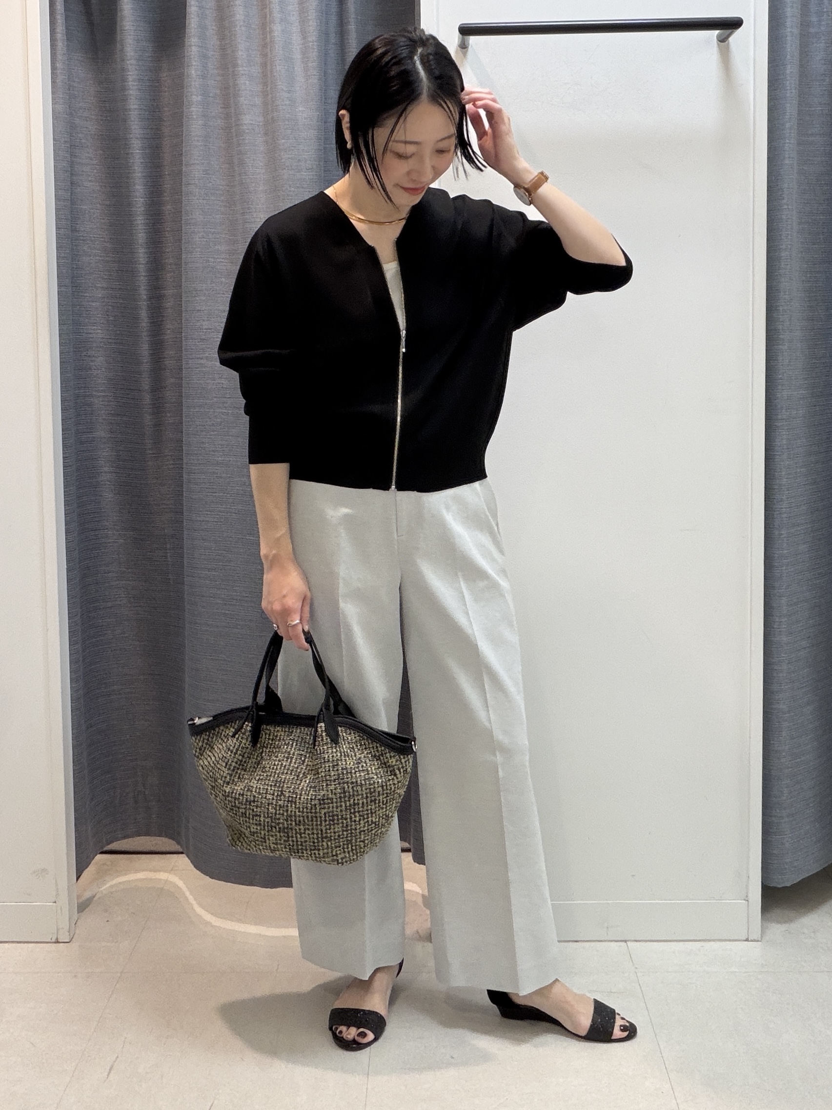 shihoさんの「INDIVI｜【アンサンブル可/日除け・冷房対策】シアーレーヨンZIPカーディガン」を使ったコーディネート