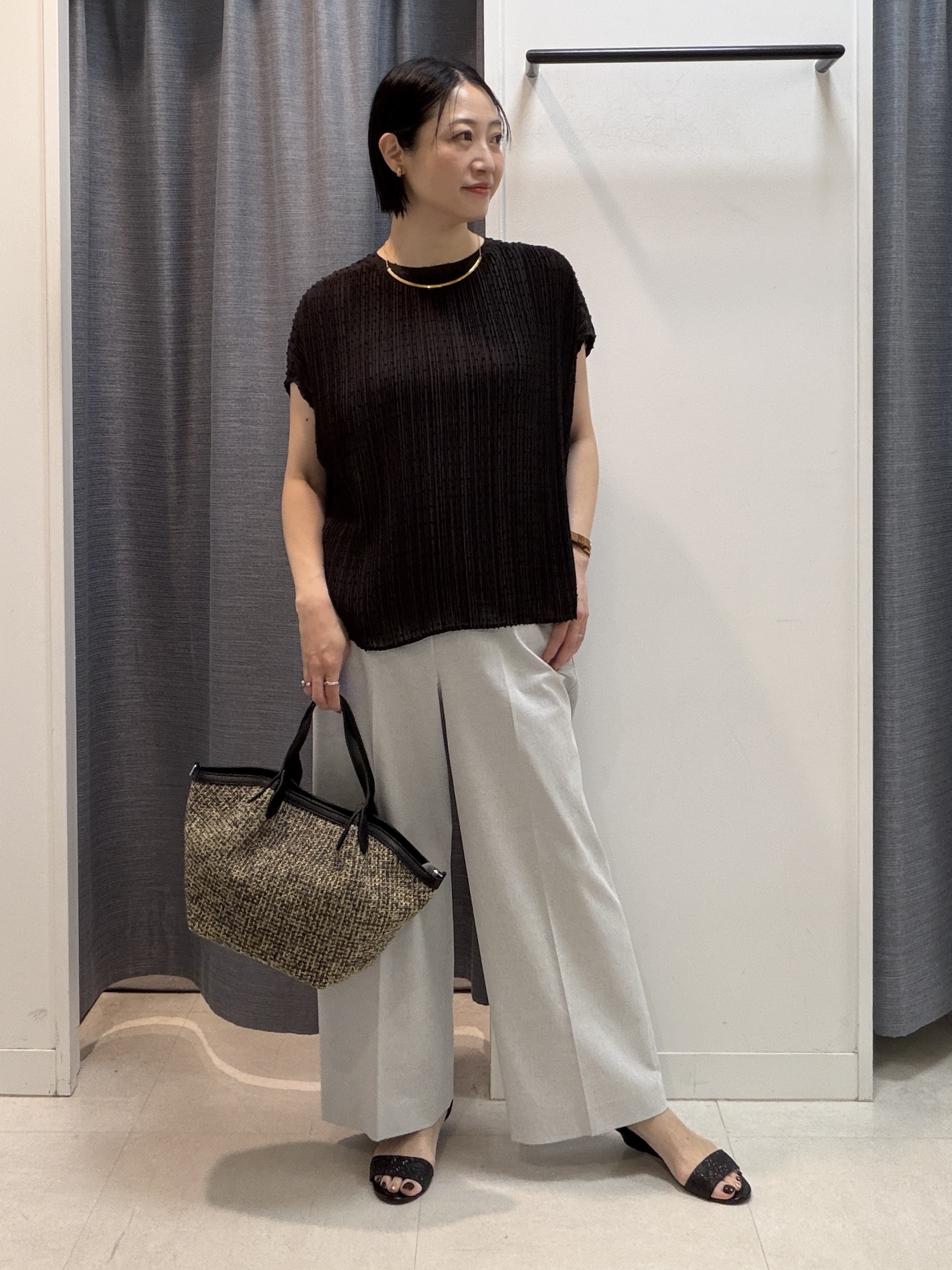 shihoさんの「INDIVI｜【1枚で着映える】ドットジャガードブラウス」を使ったコーディネート