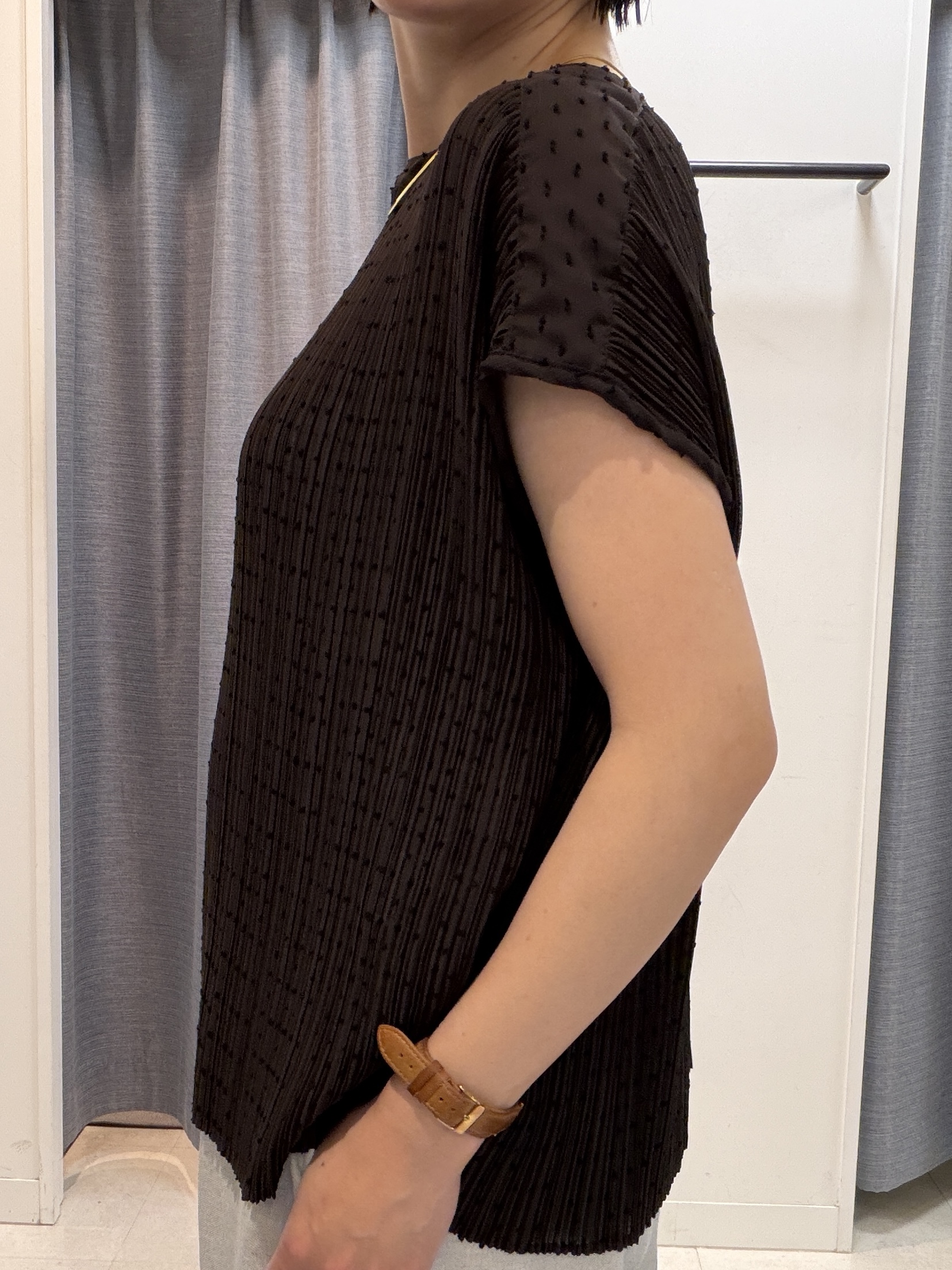 shihoさんの「INDIVI｜【1枚で着映える】ドットジャガードブラウス」を使ったコーディネート