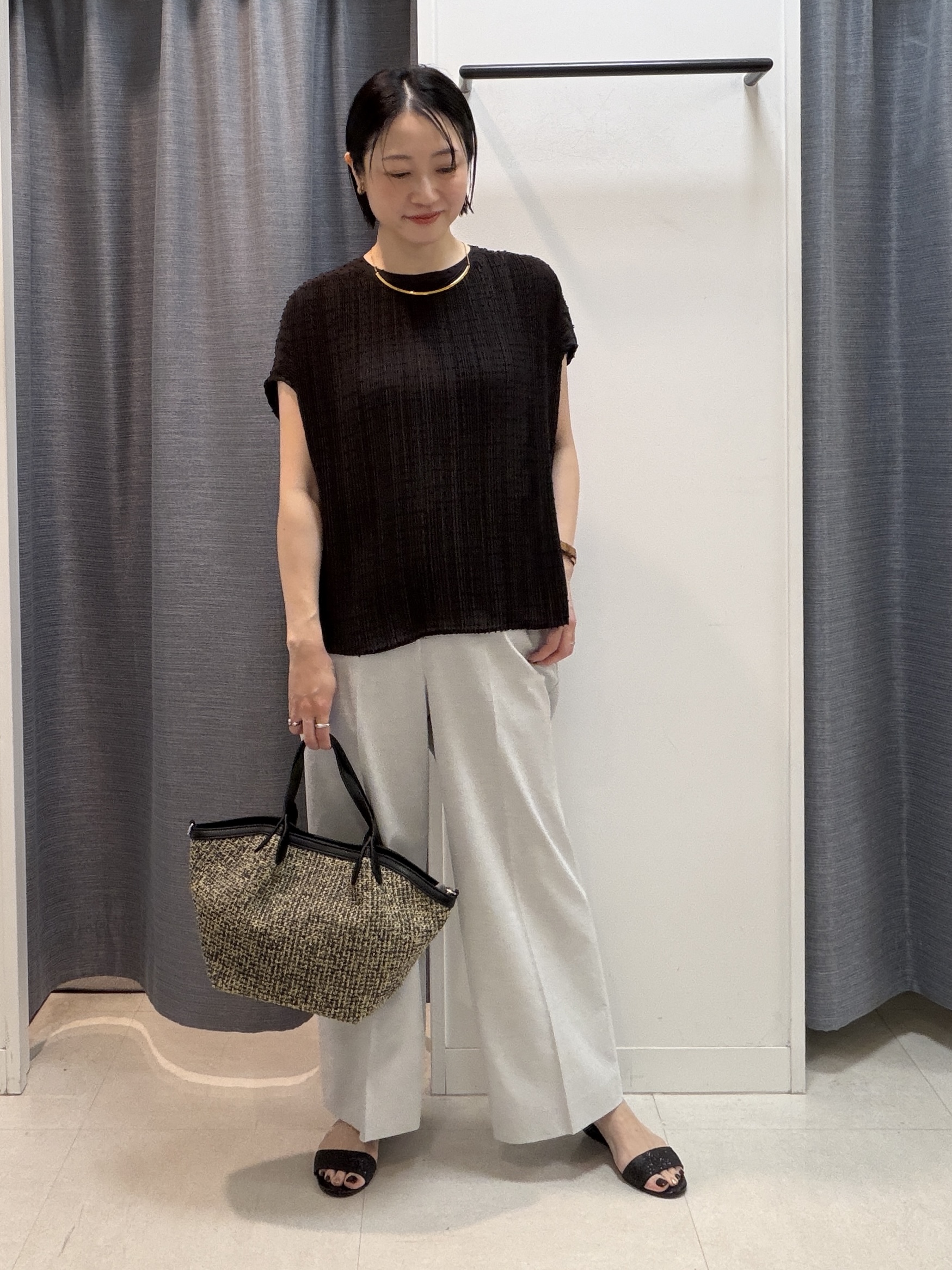 shihoさんの「INDIVI｜【1枚で着映える】ドットジャガードブラウス」を使ったコーディネート