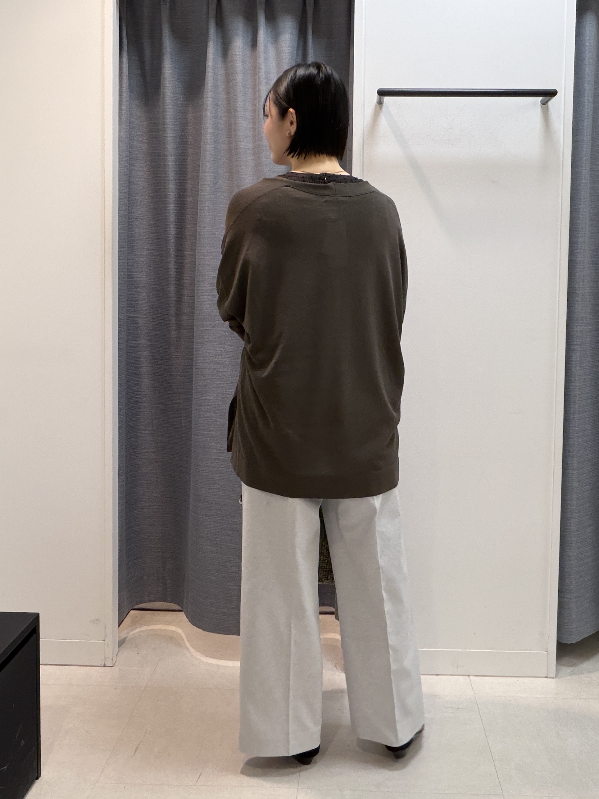 shihoさんの「INDIVI｜【1枚で着映える】ドットジャガードブラウス」を使ったコーディネート