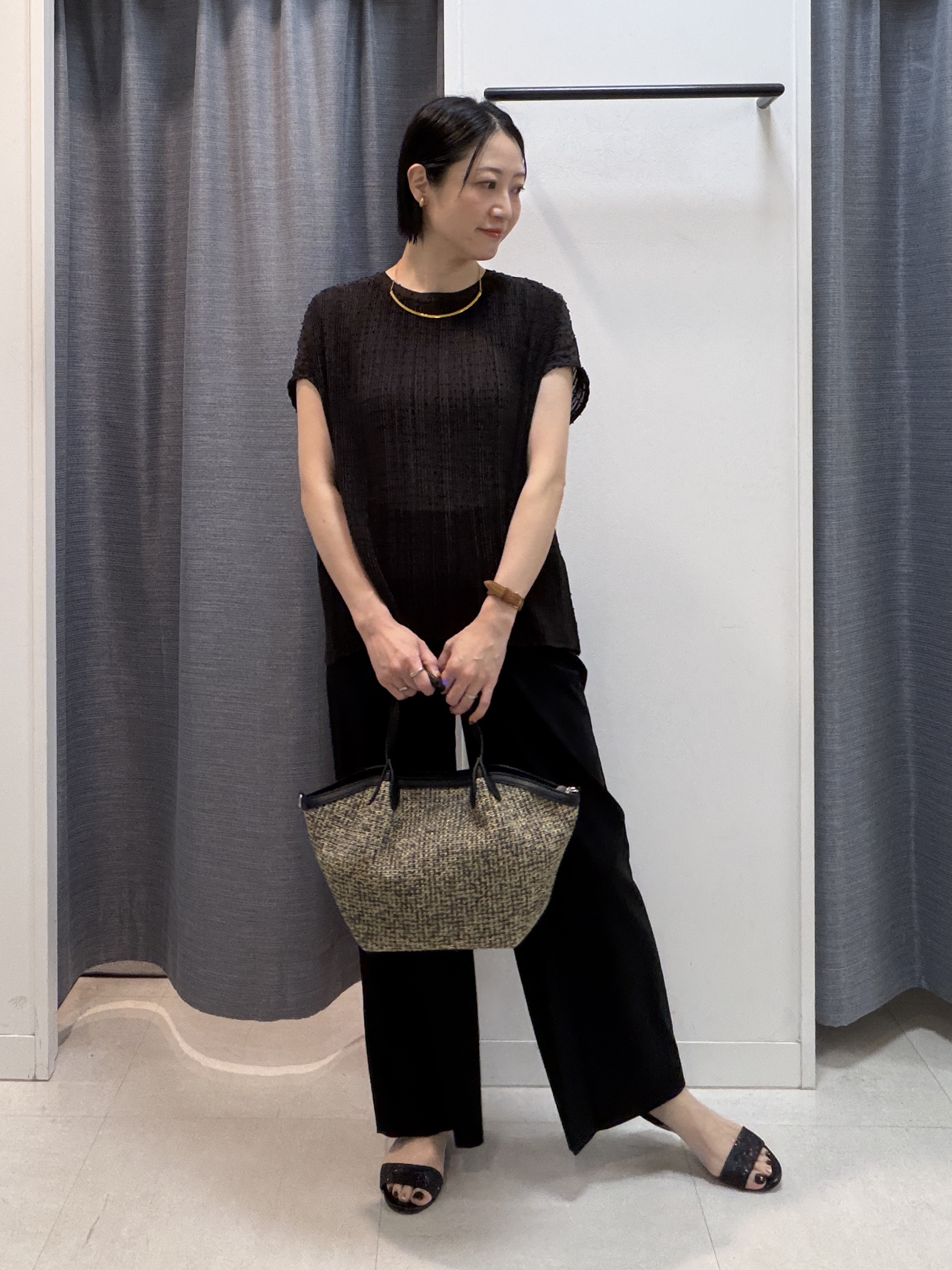 shihoさんの「INDIVI｜【1枚で着映える】ドットジャガードブラウス」を使ったコーディネート