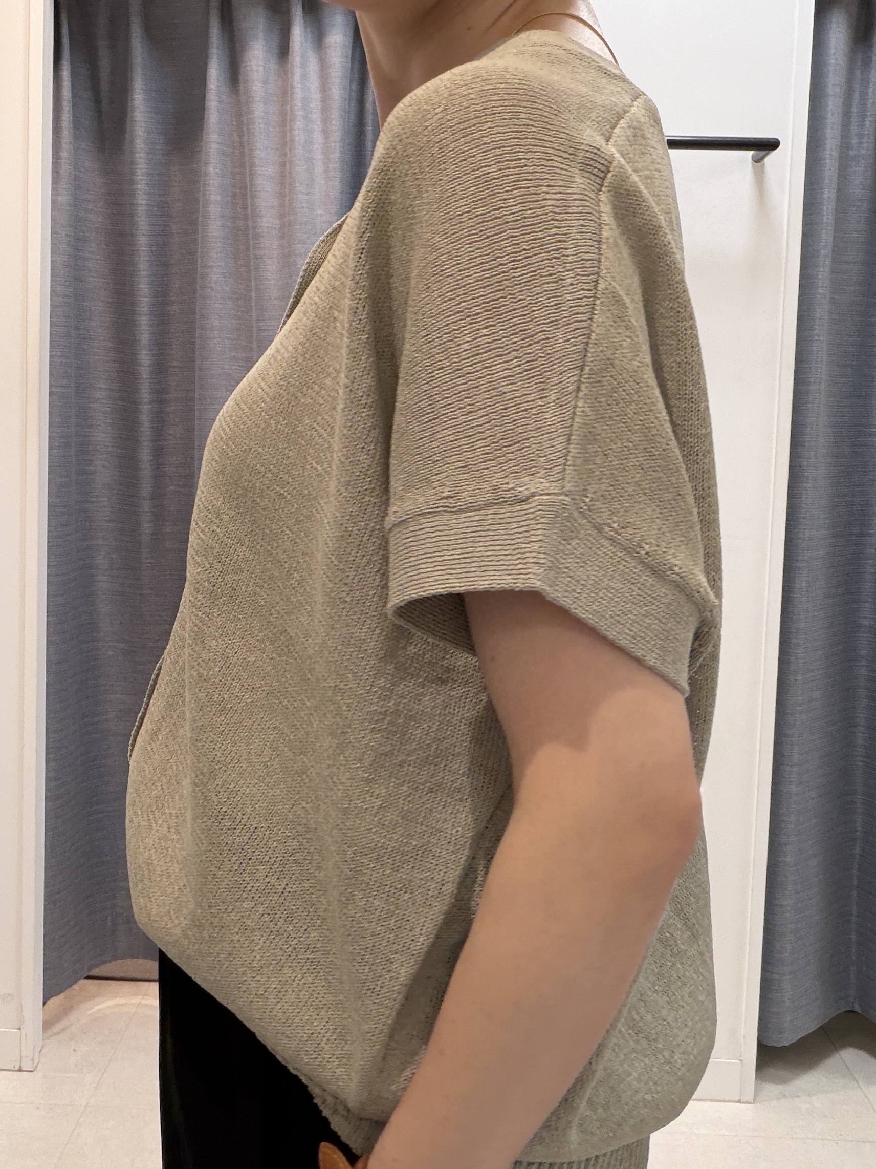 shihoさんの「INDIVI｜【洗える/清涼感】ドライタッチスリーブレスカーディガン」を使ったコーディネート