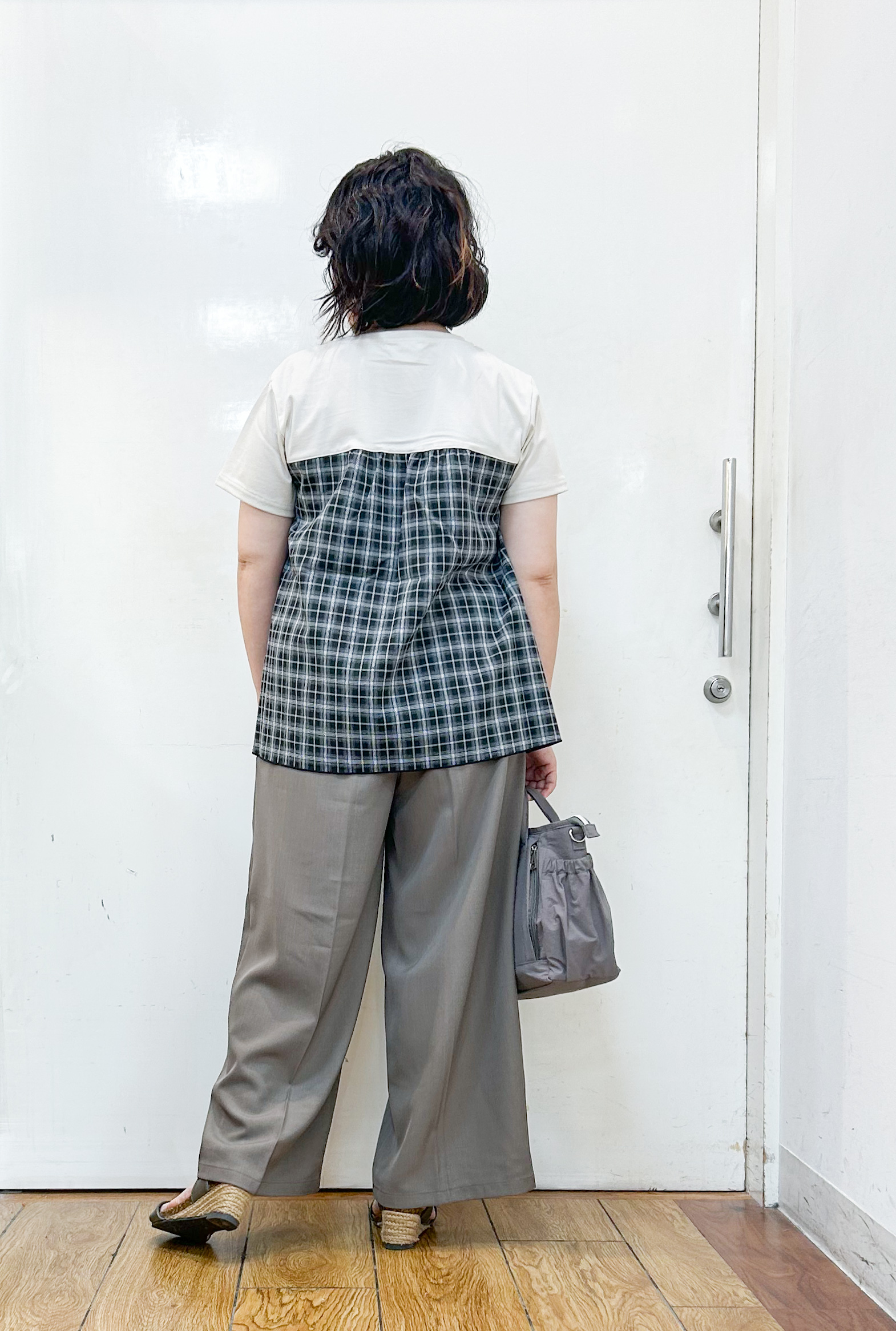 haruさんの「SHOO･LA･RUE｜【S-LL/洗濯機可】着るだけサマ見え 柄アソートビスチェ風ドッキングTシャツ」を使ったコーディネート