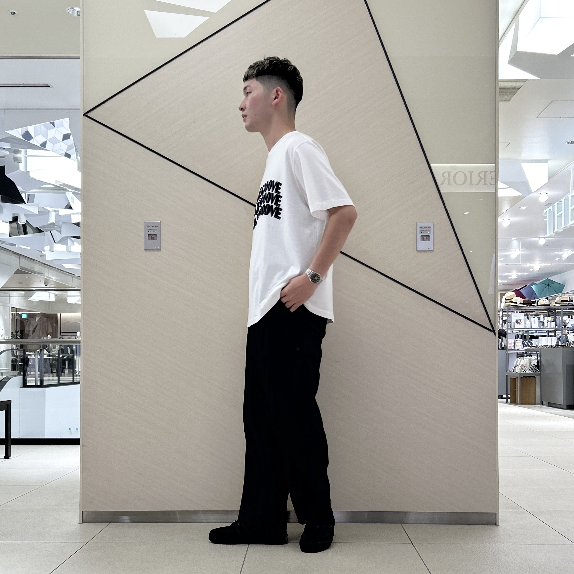 千葉亮太さんの「DRESSTERIOR｜【セットアップ可】2WAYストレッチ ワイドカーゴパンツ」を使ったコーディネート