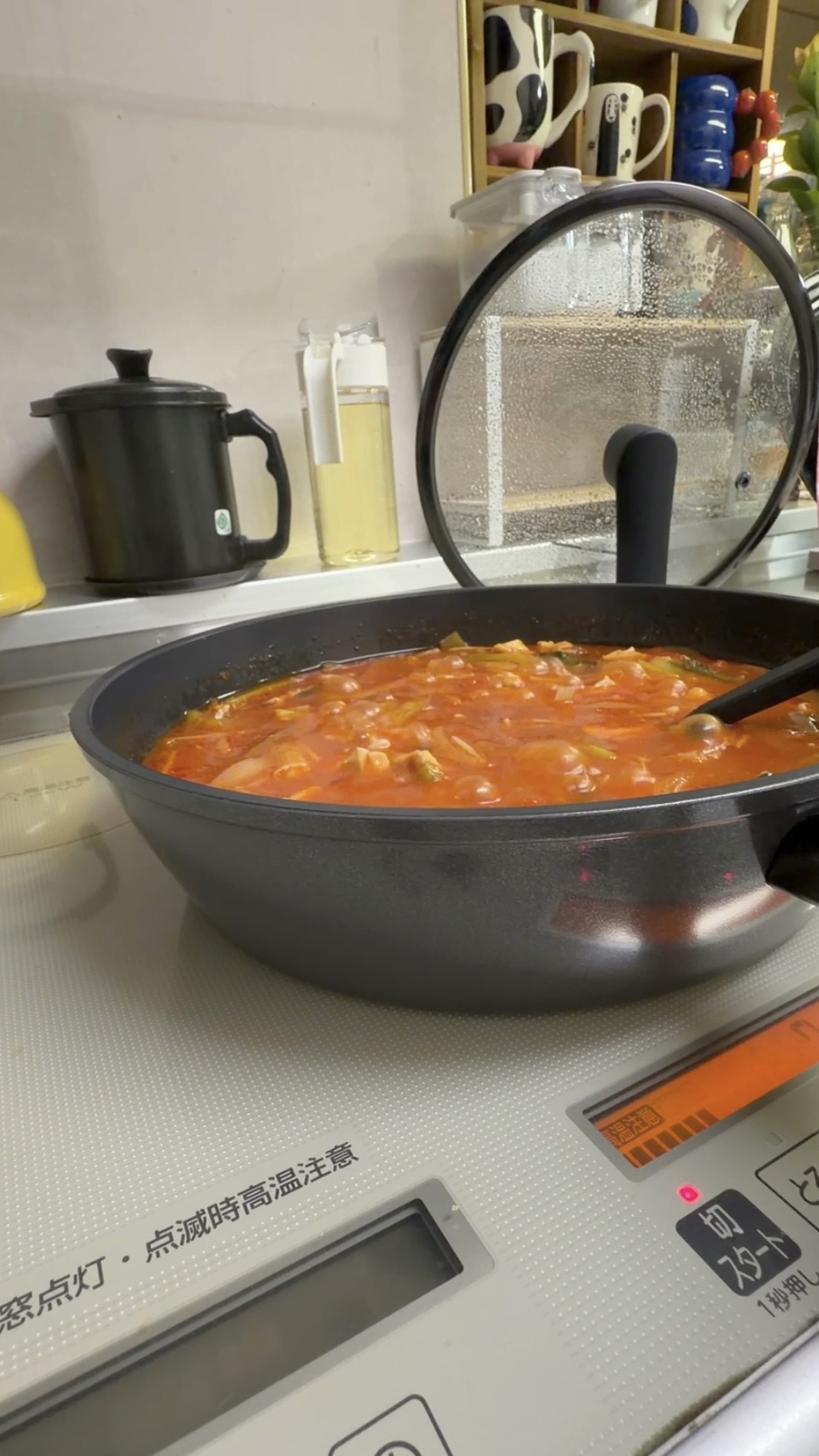 まのちゃんさんの「212 KITCHEN STORE｜プラズマプロ フライパン20cm ＜KEVNHAUN ケヴンハウン＞」を使ったコーディネート