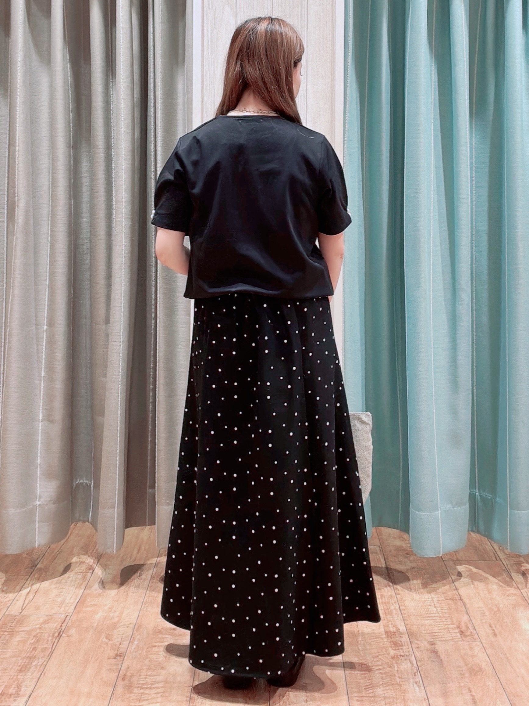 なみぞうさんの「SHOO･LA･RUE｜【2点セット/洗濯機可/S-LL】お袖パールがアクセント ネックレス付きトップス」を使ったコーディネート