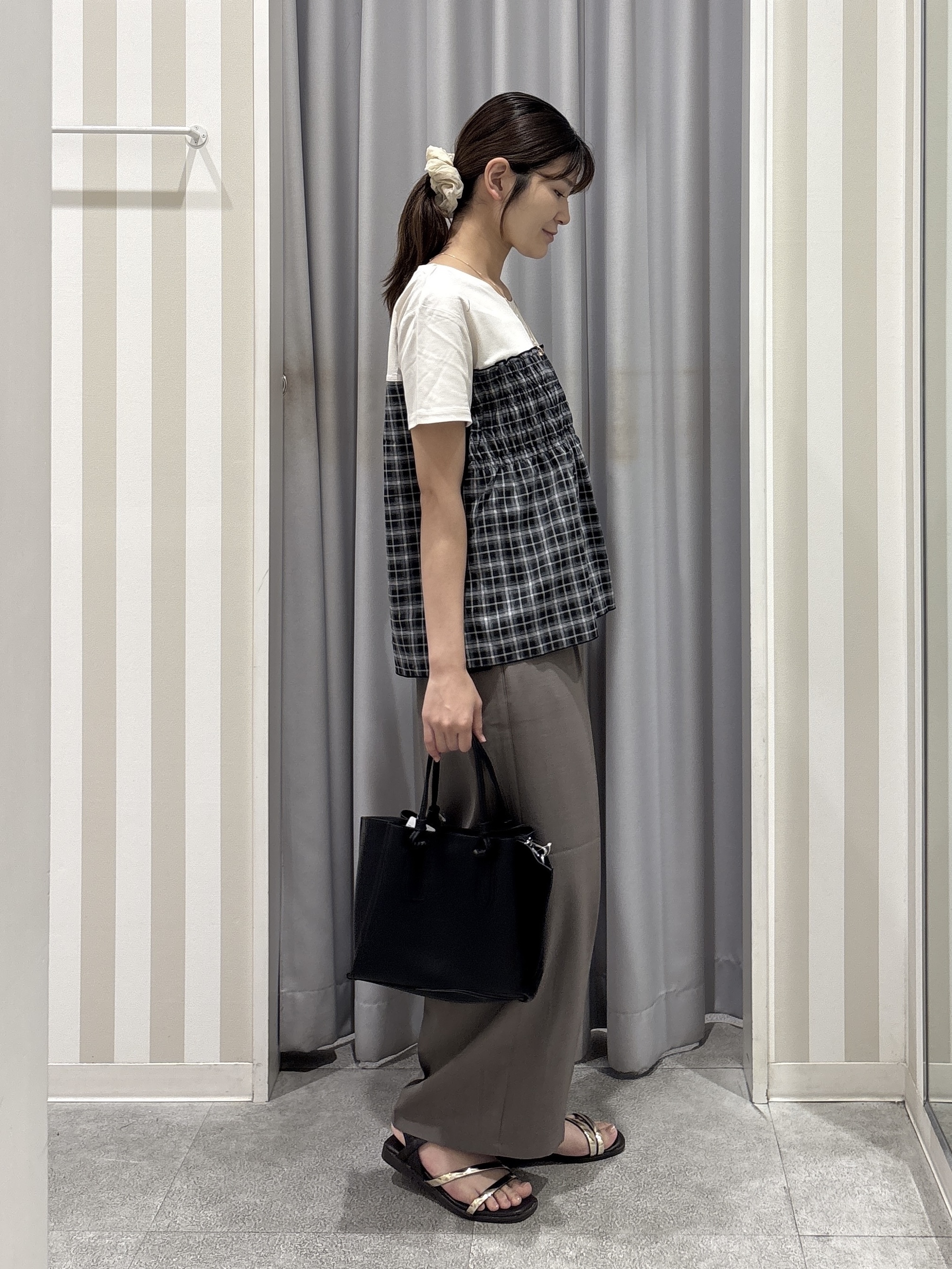Rikaさんの「SHOO･LA･RUE｜【S-LL/洗濯機可】着るだけサマ見え 柄アソートビスチェ風ドッキングTシャツ」を使ったコーディネート