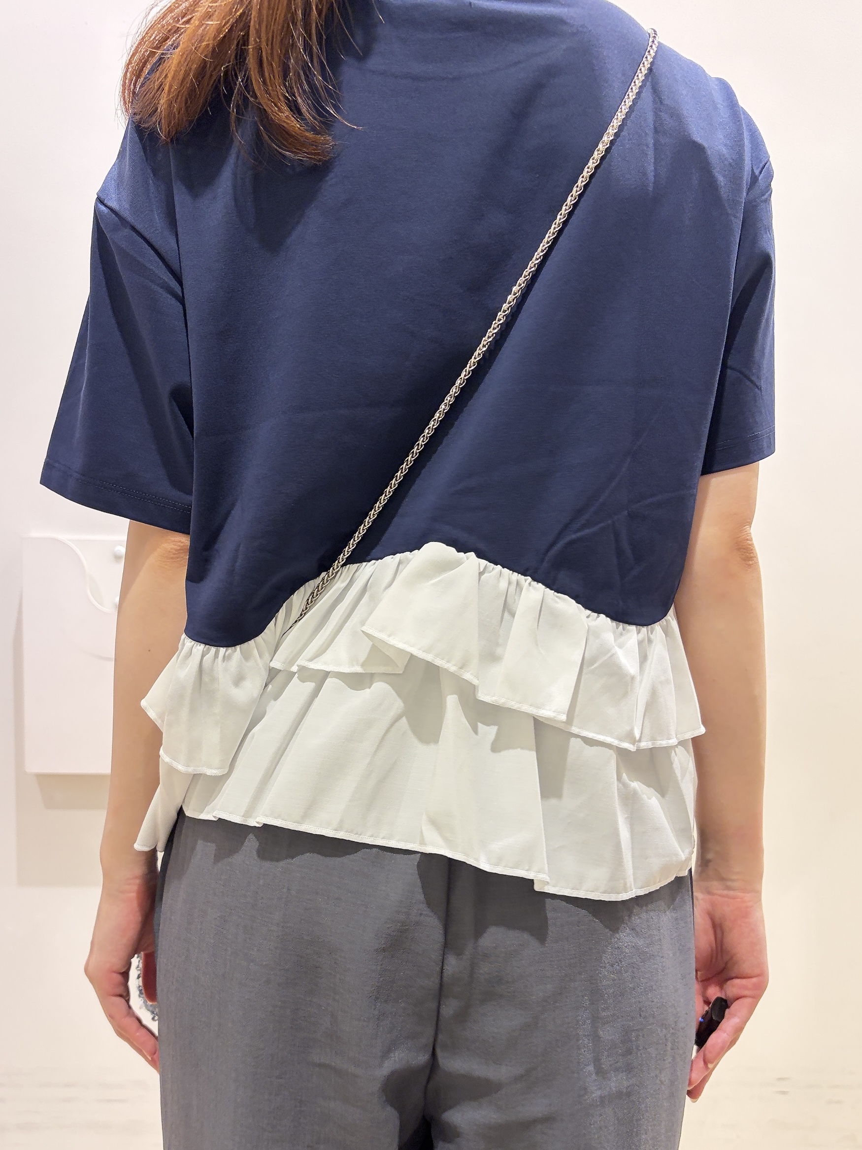 MOMOさんの「index｜裾フリルドッキングTシャツ【洗濯機OK】」を使ったコーディネート