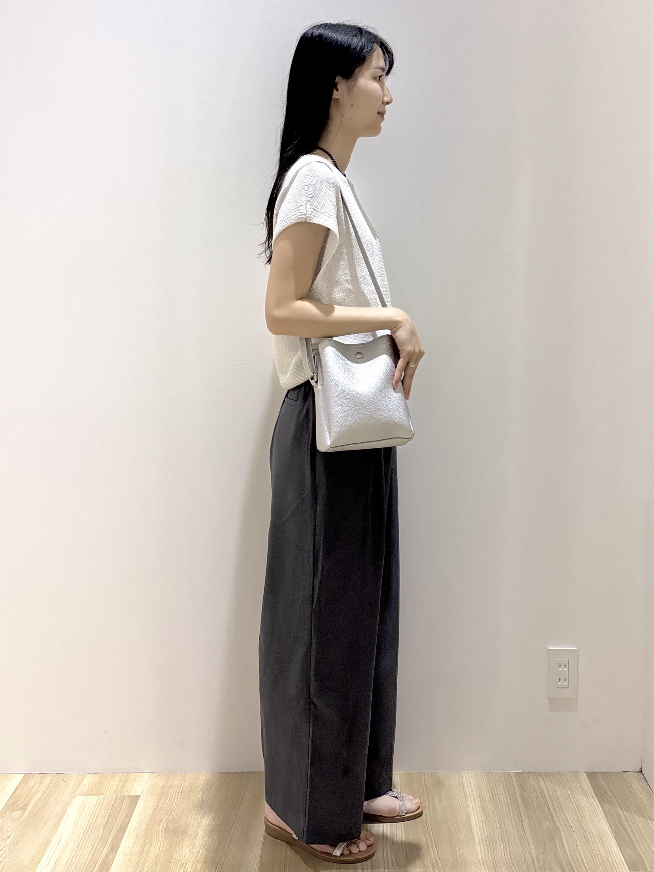 sachikoさんの「OPAQUE.CLIP｜ラメメッシュ フレンチスリーブニット【洗濯機OK】」を使ったコーディネート