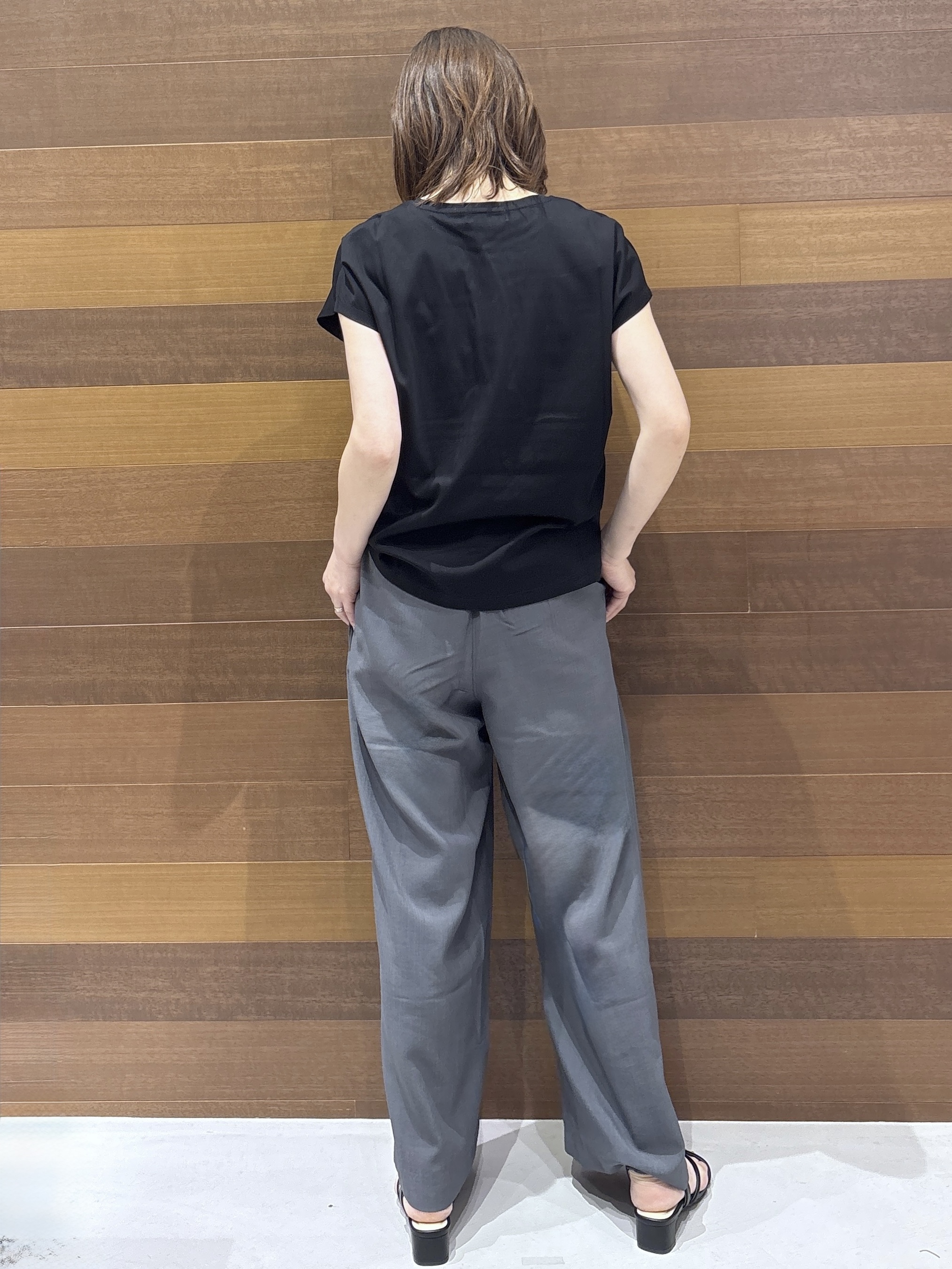 juunさんの「OPAQUE.CLIP｜フレンチスリーブカットソー【洗濯機OK】」を使ったコーディネート