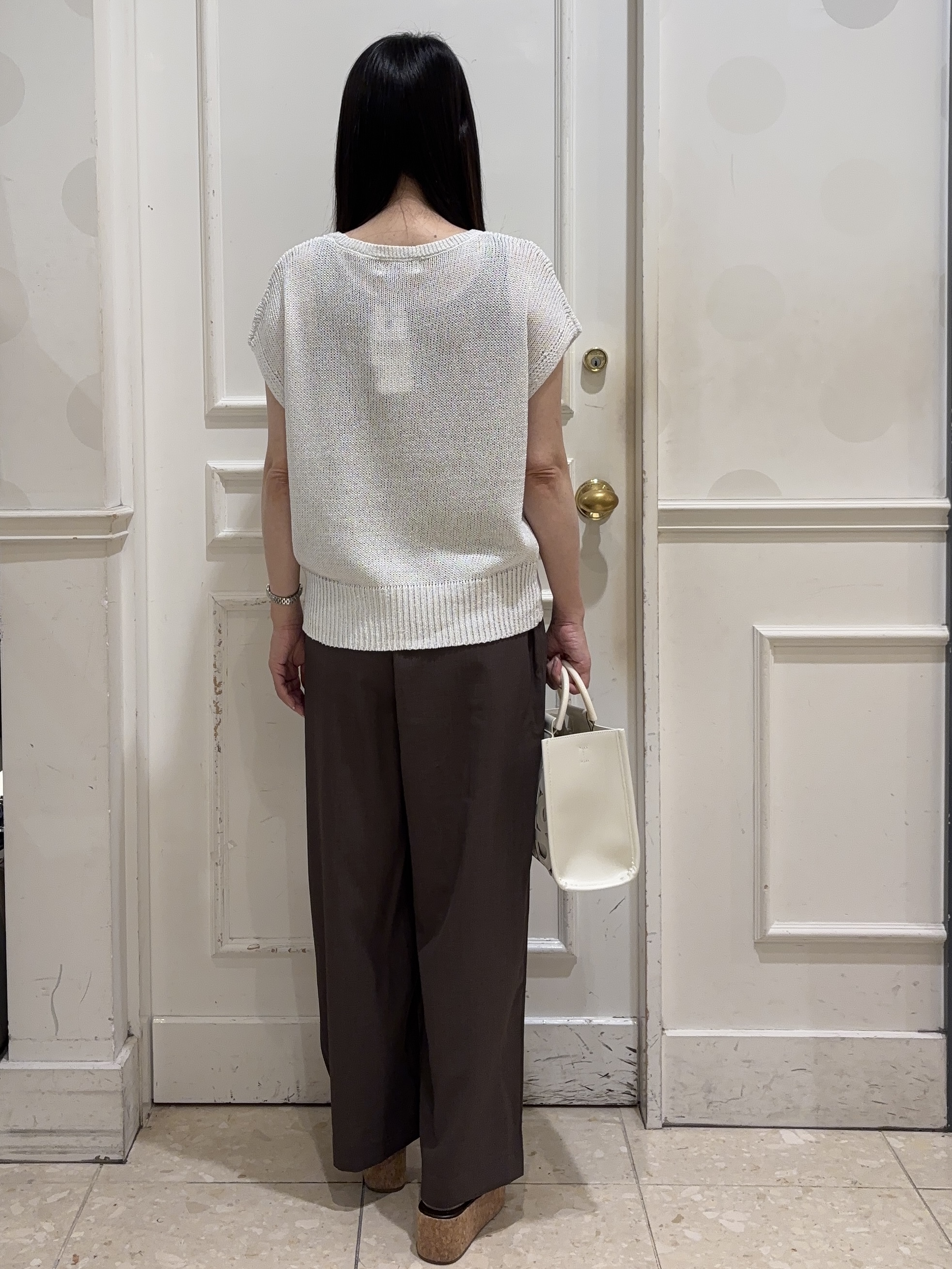 あきさんの「OPAQUE.CLIP｜ラメメッシュ フレンチスリーブニット【洗濯機OK】」を使ったコーディネート