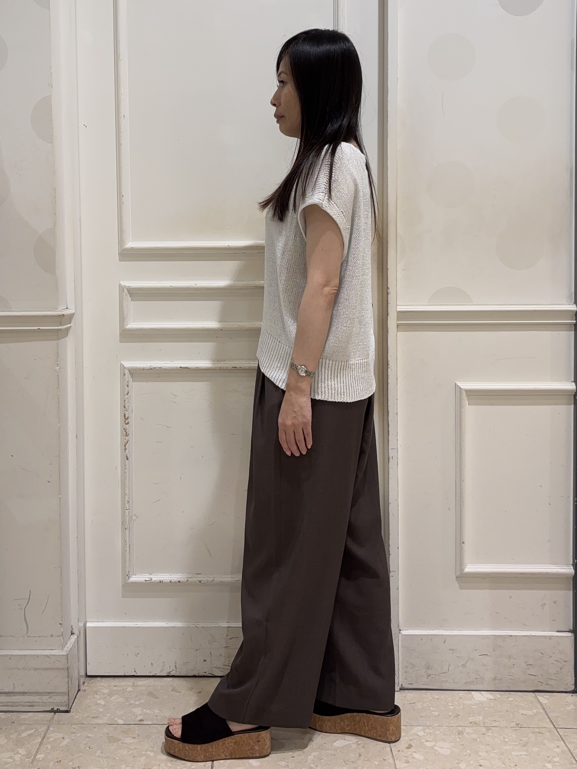 あきさんの「OPAQUE.CLIP｜ラメメッシュ フレンチスリーブニット【洗濯機OK】」を使ったコーディネート