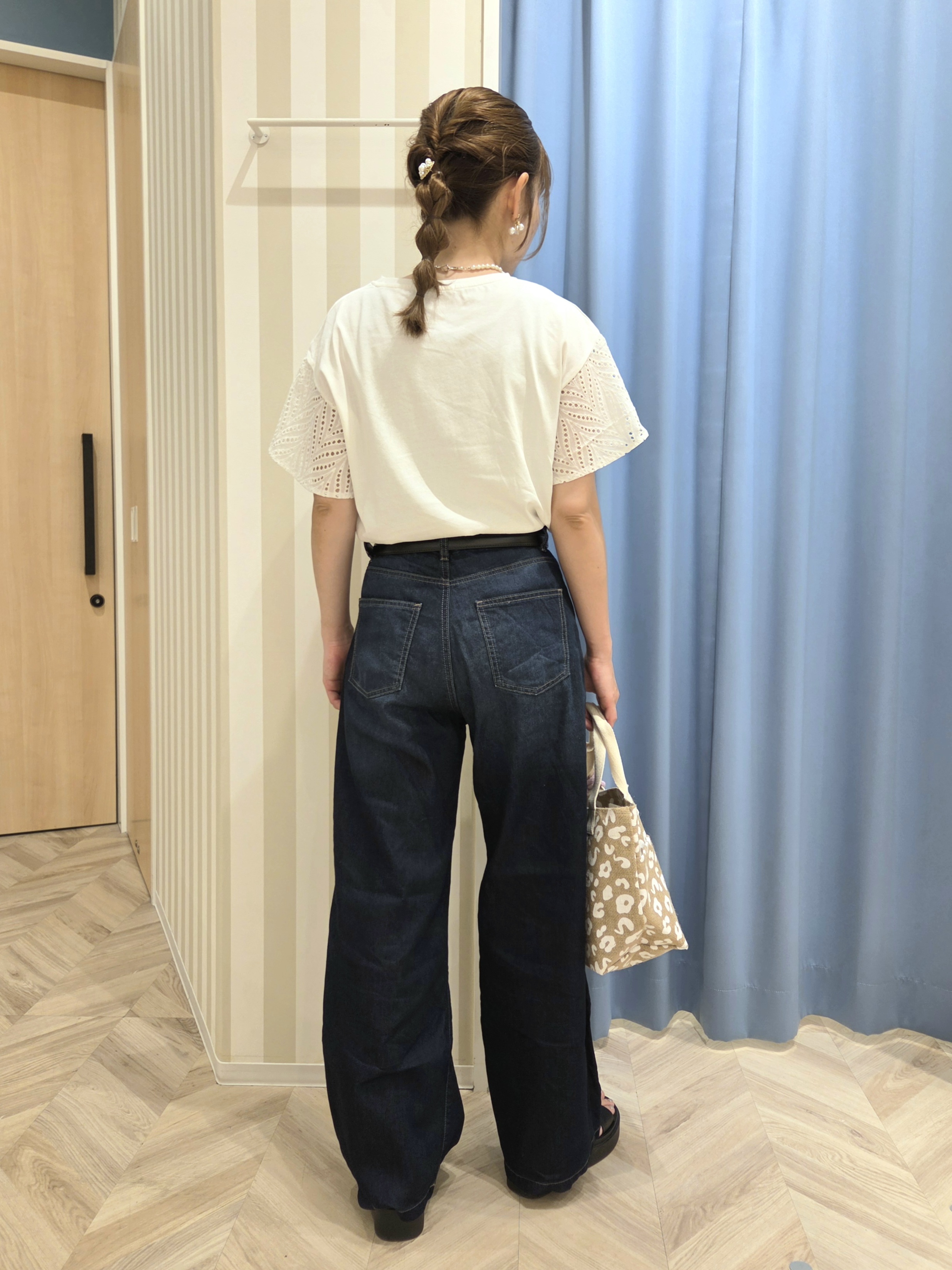 Ikumiさんの「SHOO･LA･RUE｜【汗じみ防止/ひんやり/S-LL】レースが華やか お袖フレアTシャツ」を使ったコーディネート