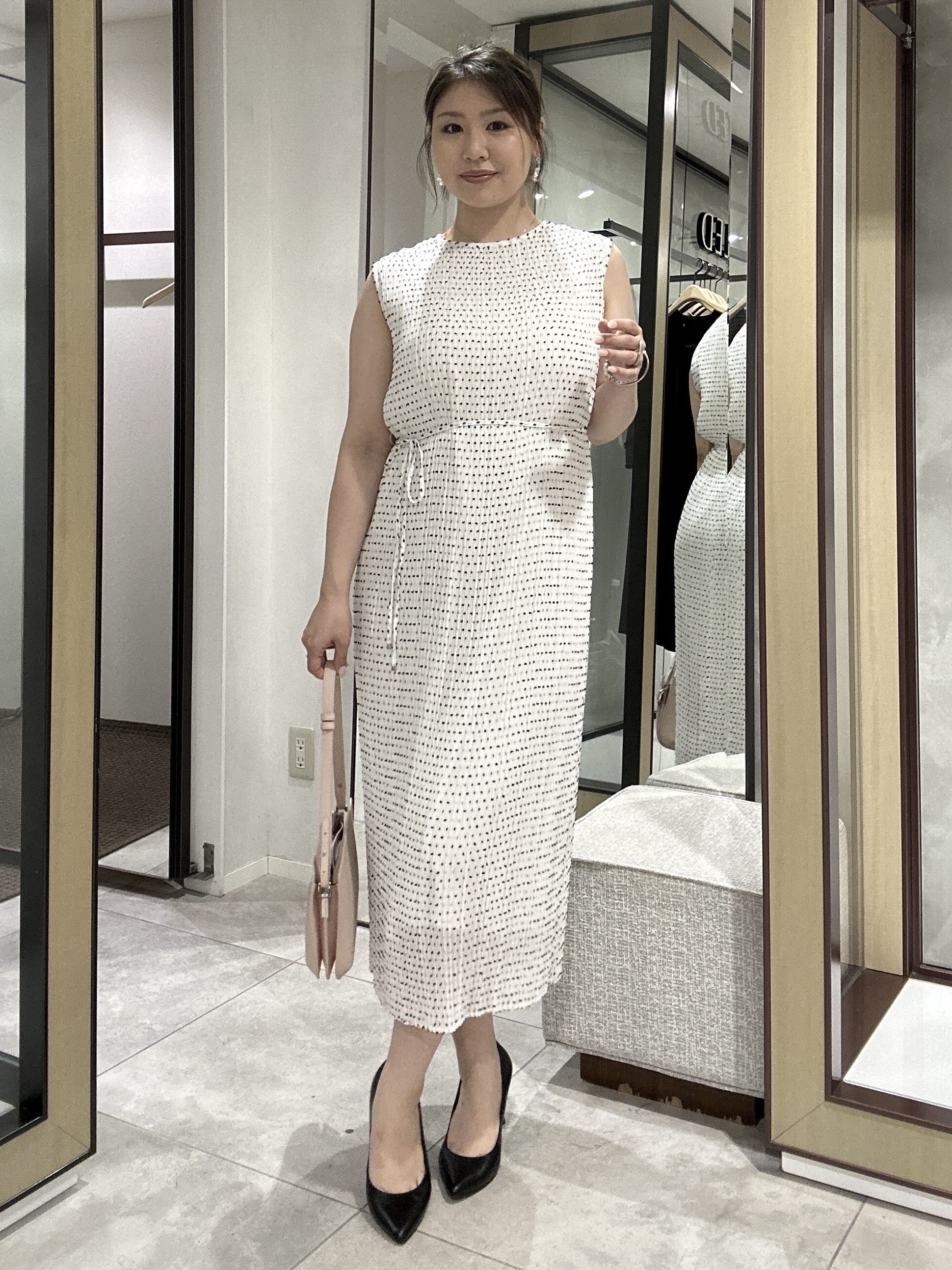 YURIさんの「UNTITLED｜スプリットレザーフラットショルダー」を使ったコーディネート