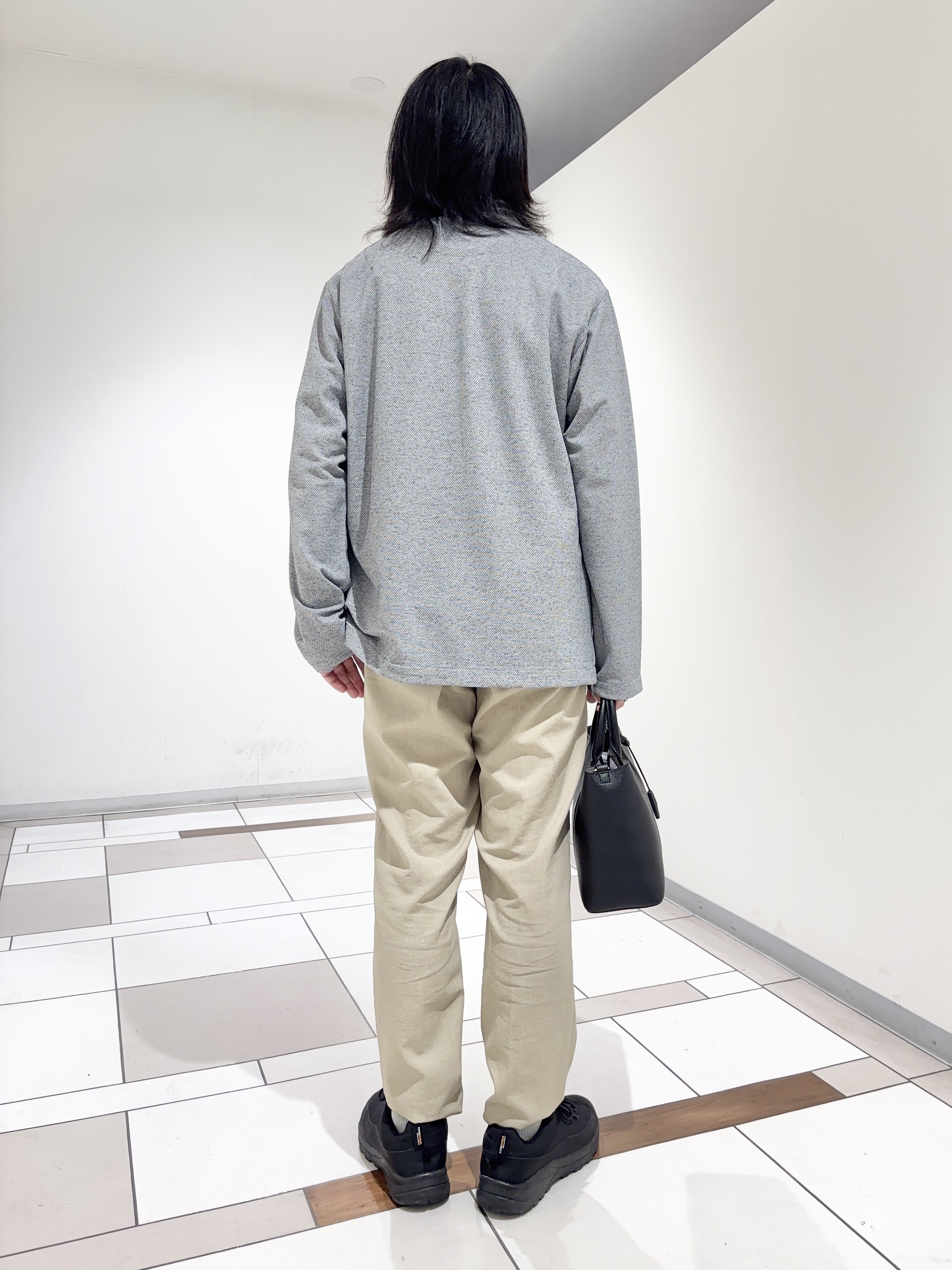 及川さんの「TAKEO KIKUCHI｜【抗菌防臭】バーズアイメッシュノーカラージャケット」を使ったコーディネート
