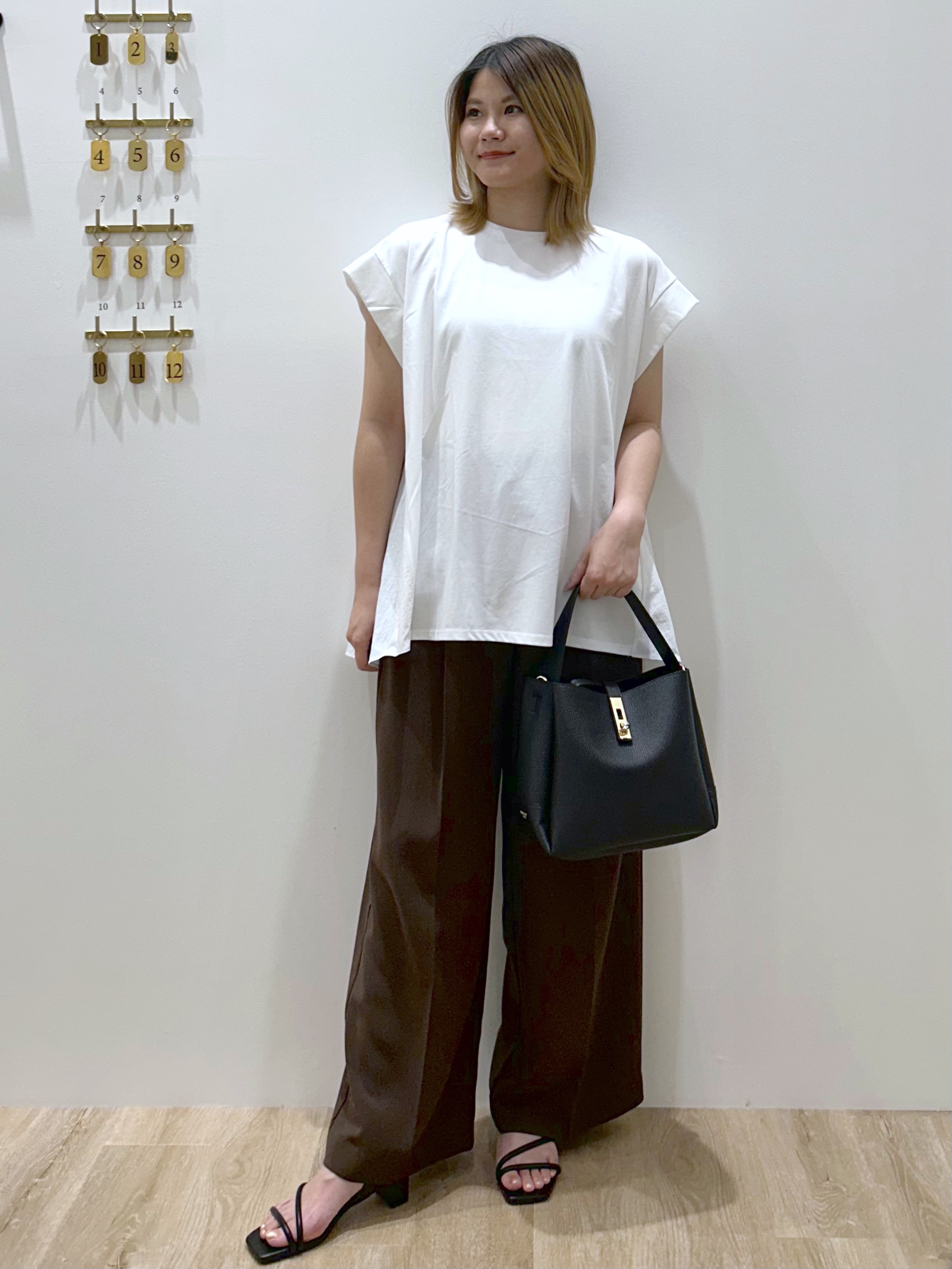 suzukaさんの「OPAQUE.CLIP｜【接触冷感】バックフレアドッキングカットソー《洗濯機OK》」を使ったコーディネート