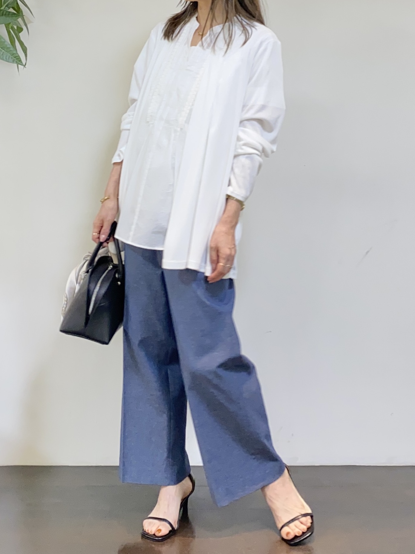 tomoさんの「UNTITLED｜【接触冷感/UVカット/遮熱機能】フライスジャージカーディガン」を使ったコーディネート