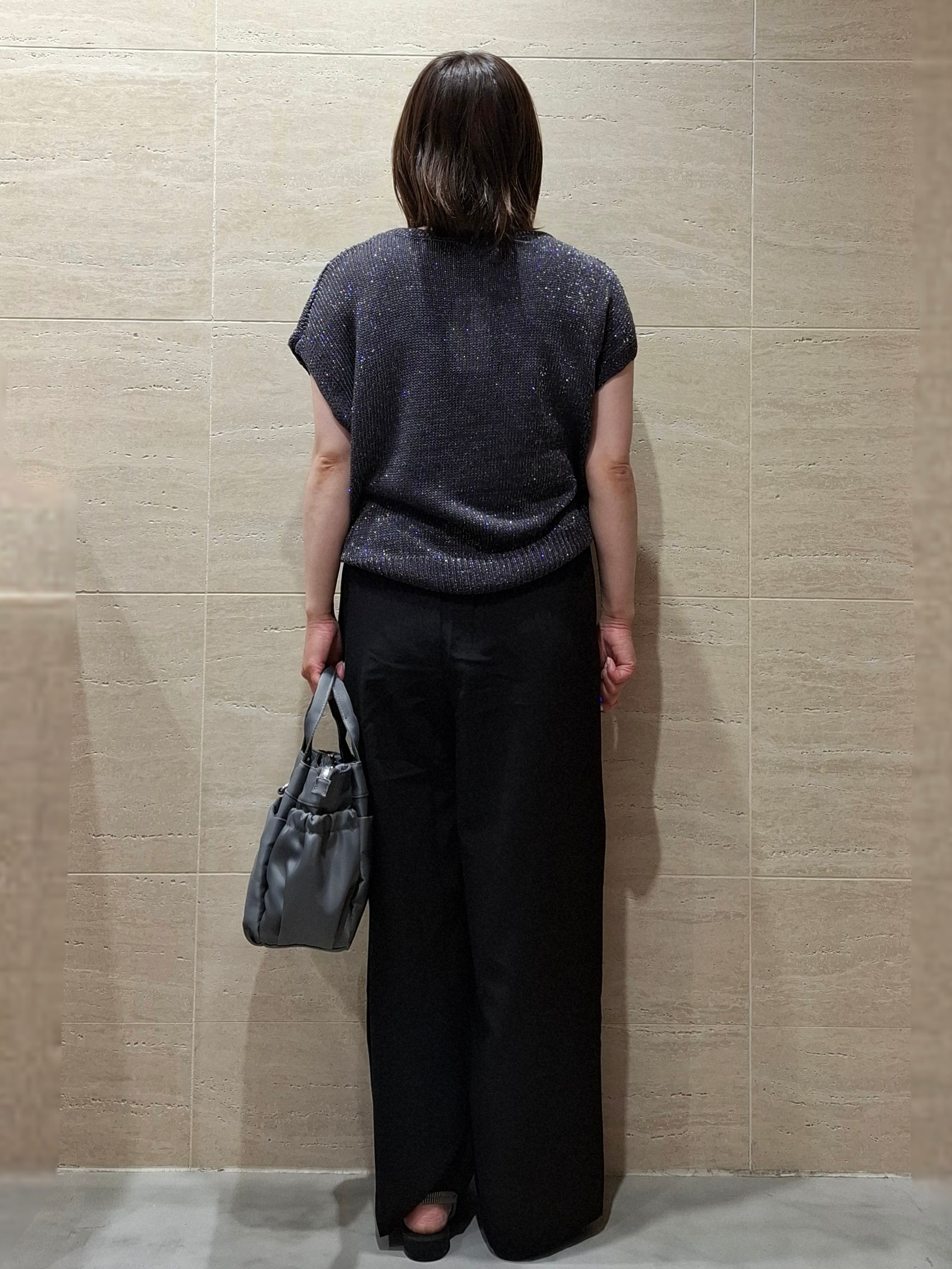 かほさんの「OPAQUE.CLIP｜ラメメッシュ フレンチスリーブニット【洗濯機OK】」を使ったコーディネート