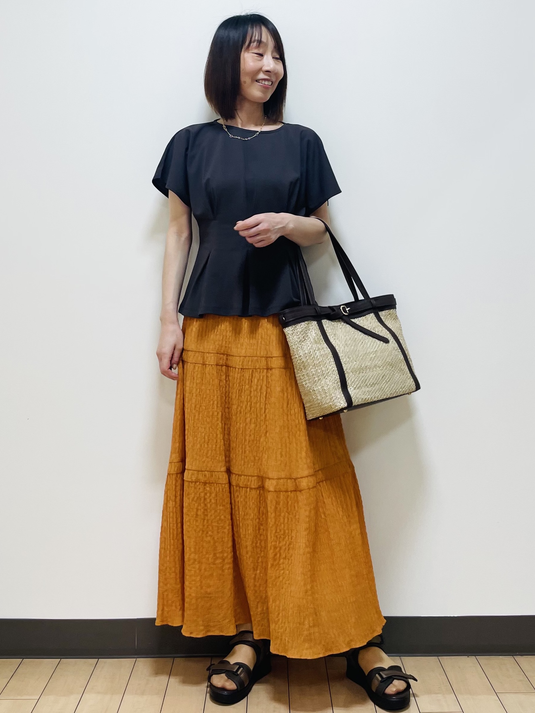 Riiさんの「Reflect｜【UVカット／接触冷感／吸水速乾】タックデザインフレアトップス」を使ったコーディネート