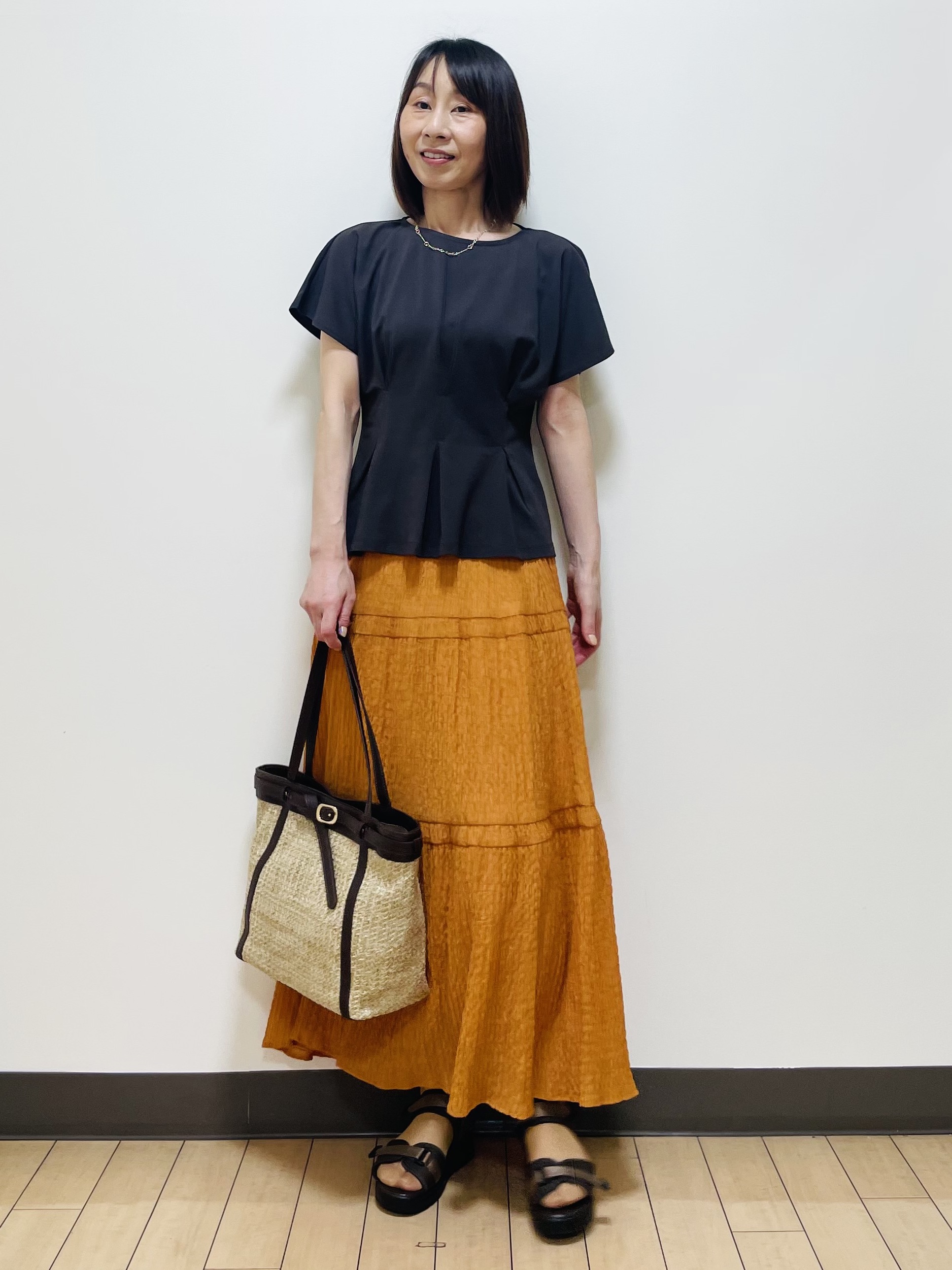 Riiさんの「Reflect｜【UVカット／接触冷感／吸水速乾】タックデザインフレアトップス」を使ったコーディネート