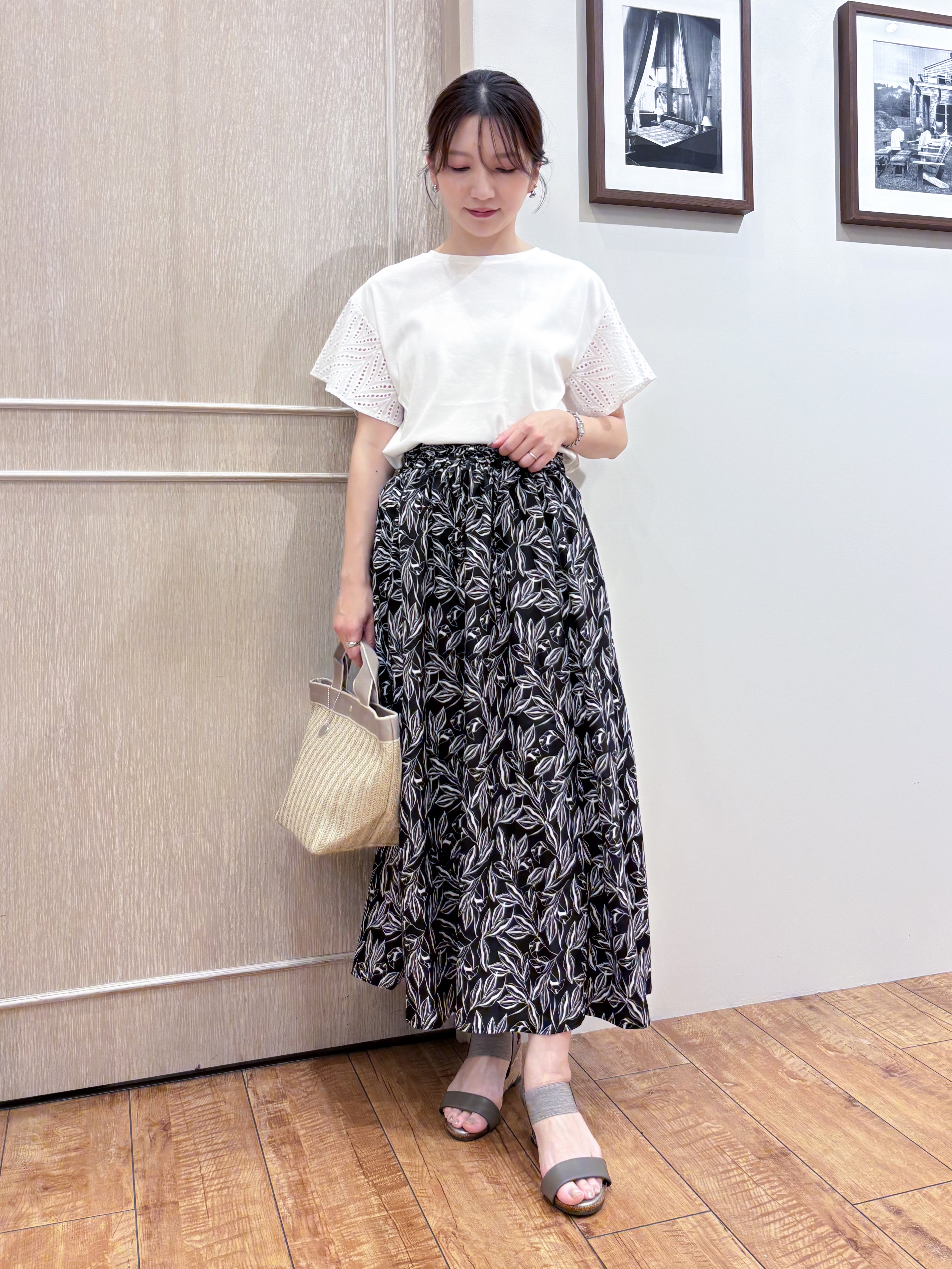 なみさんの「SHOO･LA･RUE｜【汗じみ防止/ひんやり/S-LL】レースが華やか お袖フレアTシャツ」を使ったコーディネート