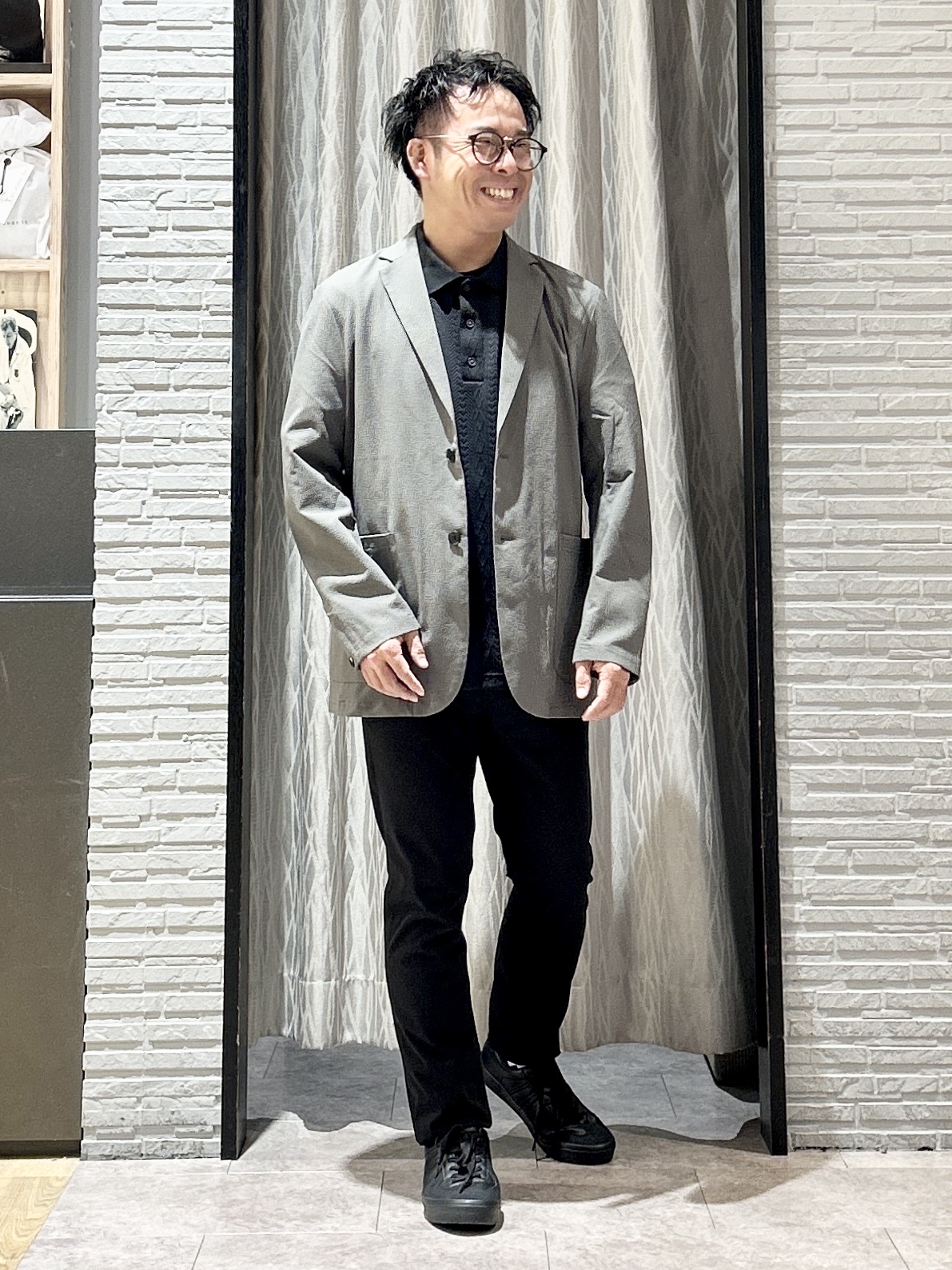 KENJI Iさんの「THE SHOP TK｜マイクロ シアサッカー ジャケット 洗濯機OK／セットアップ可」を使ったコーディネート