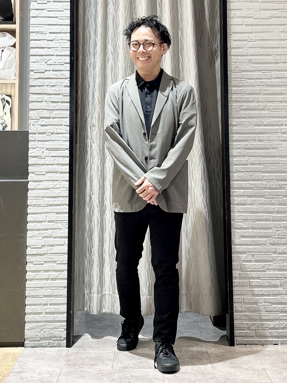 KENJI Iさんの「THE SHOP TK｜マイクロ シアサッカー ジャケット 洗濯機OK／セットアップ可」を使ったコーディネート