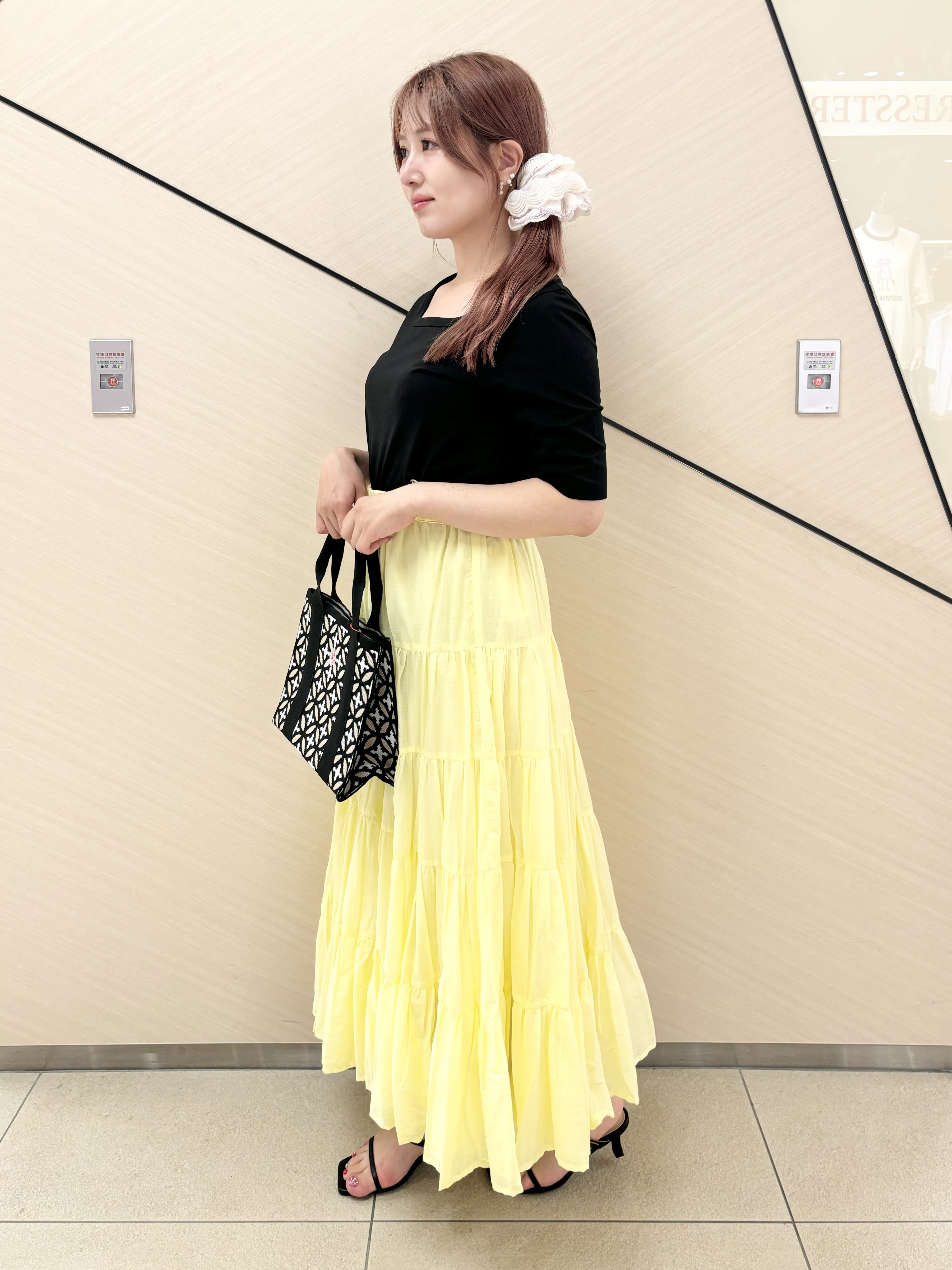 Rinaさんの「DRESSTERIOR｜【otonaMUSE5月号掲載】スキニーベルトサンダル」を使ったコーディネート