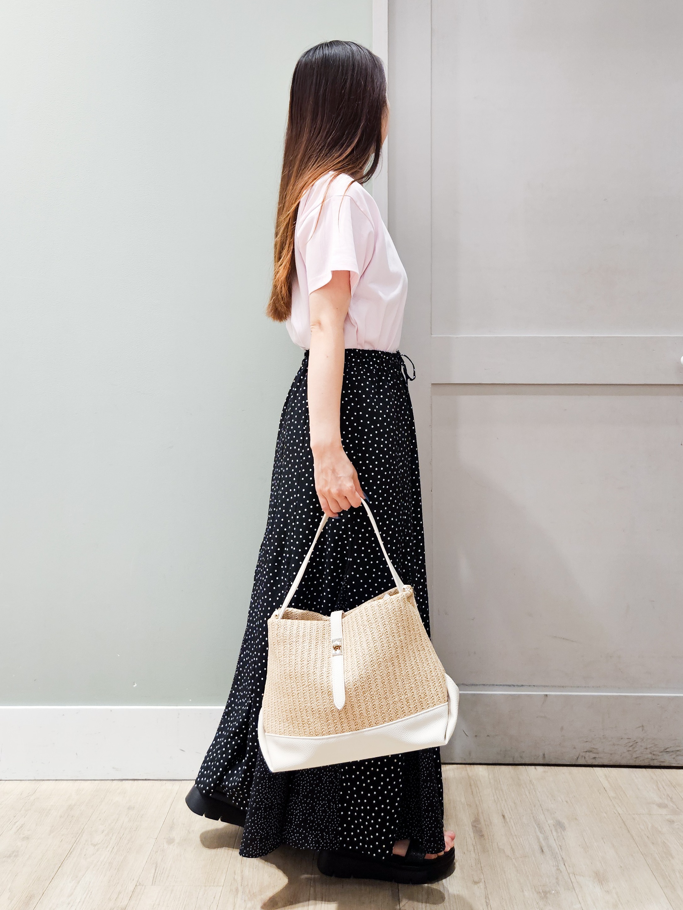 maiさんの「grove｜【遮熱／吸水速乾／接触冷感／UVカット】ベーシックロゴTシャツ」を使ったコーディネート