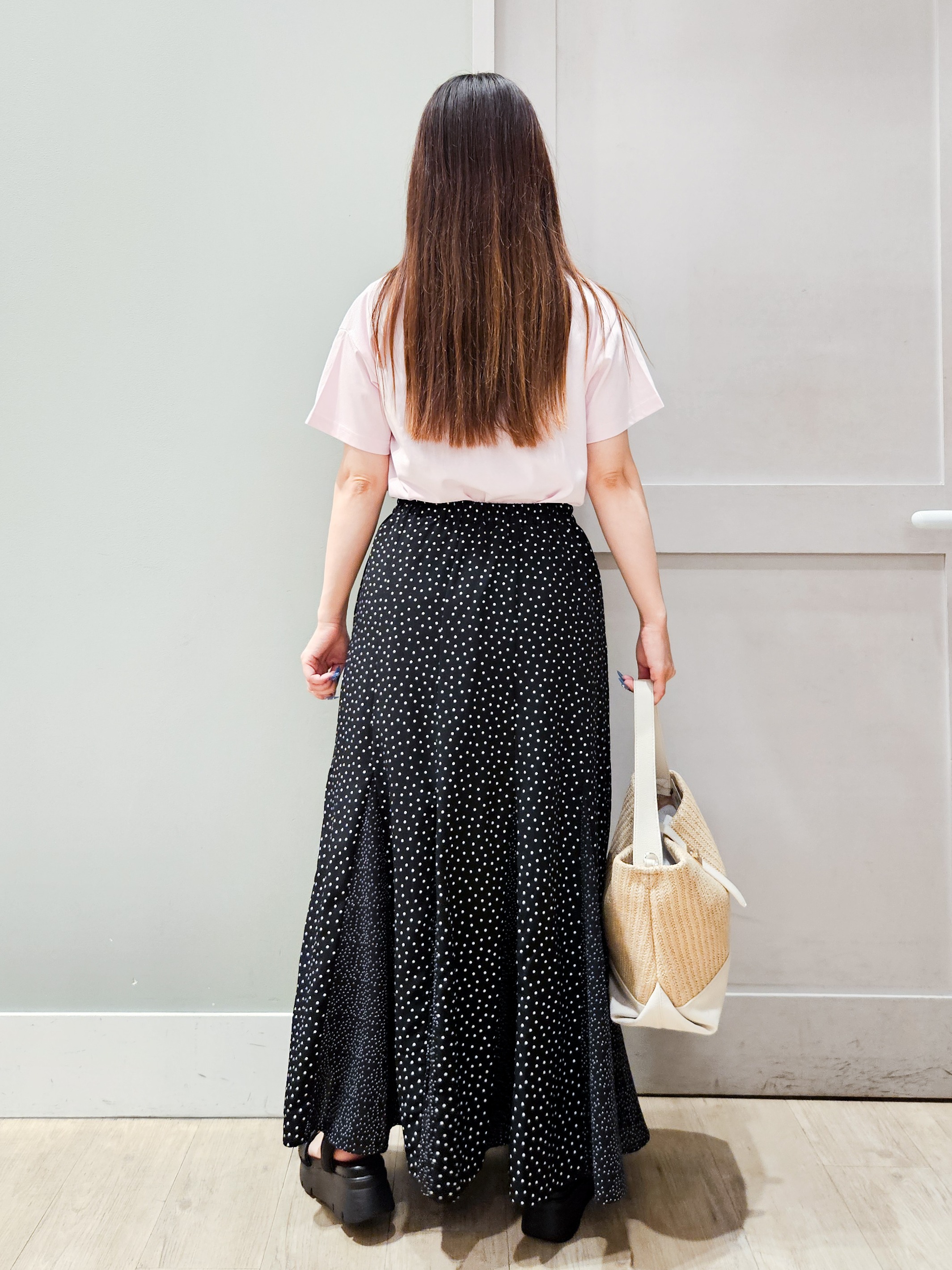 maiさんの「grove｜【遮熱／吸水速乾／接触冷感／UVカット】ベーシックロゴTシャツ」を使ったコーディネート