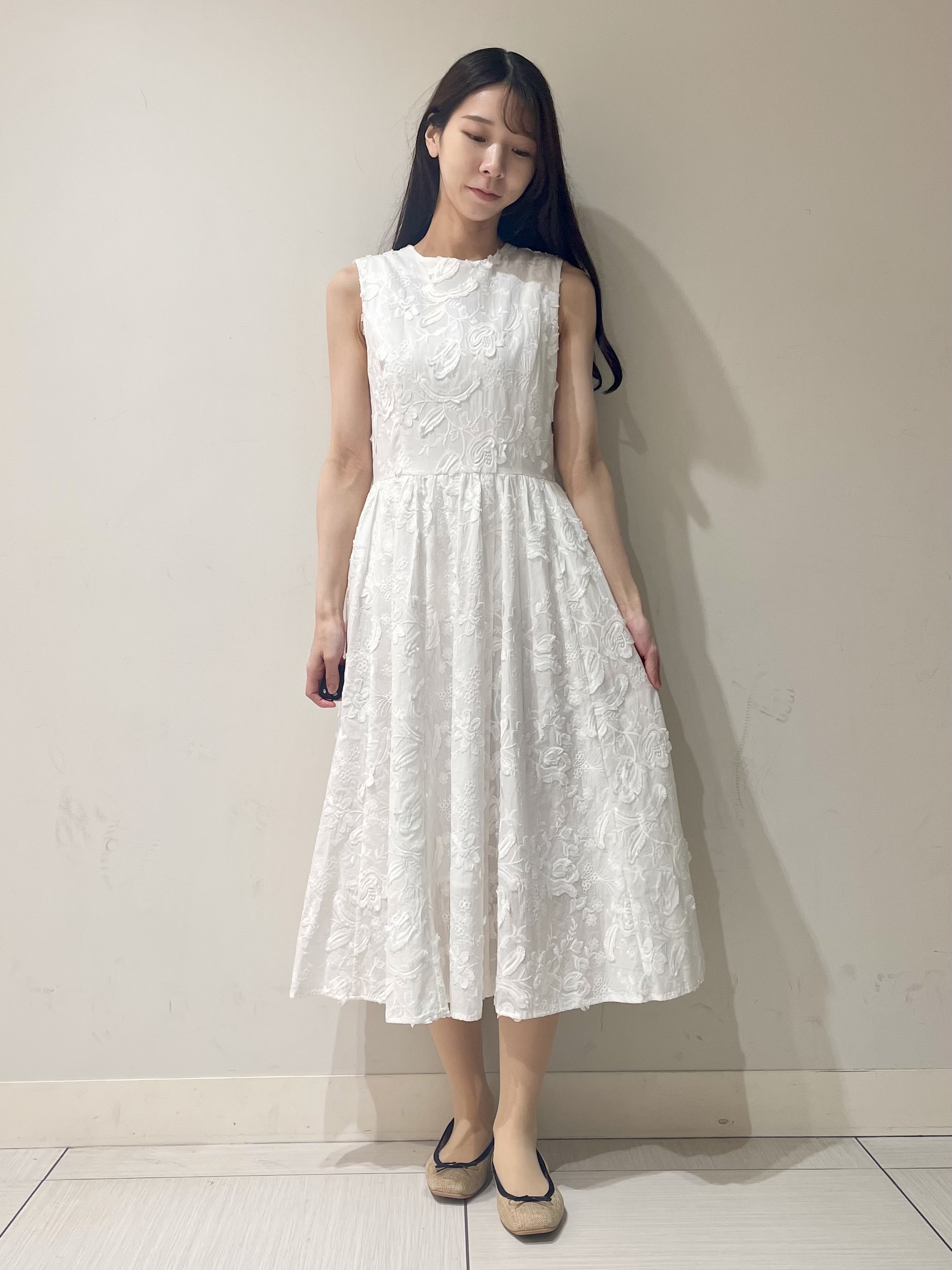ことさんの「DRESSTERIOR｜【ウォッシャブル】コットン エンブロイダリードレス」を使ったコーディネート