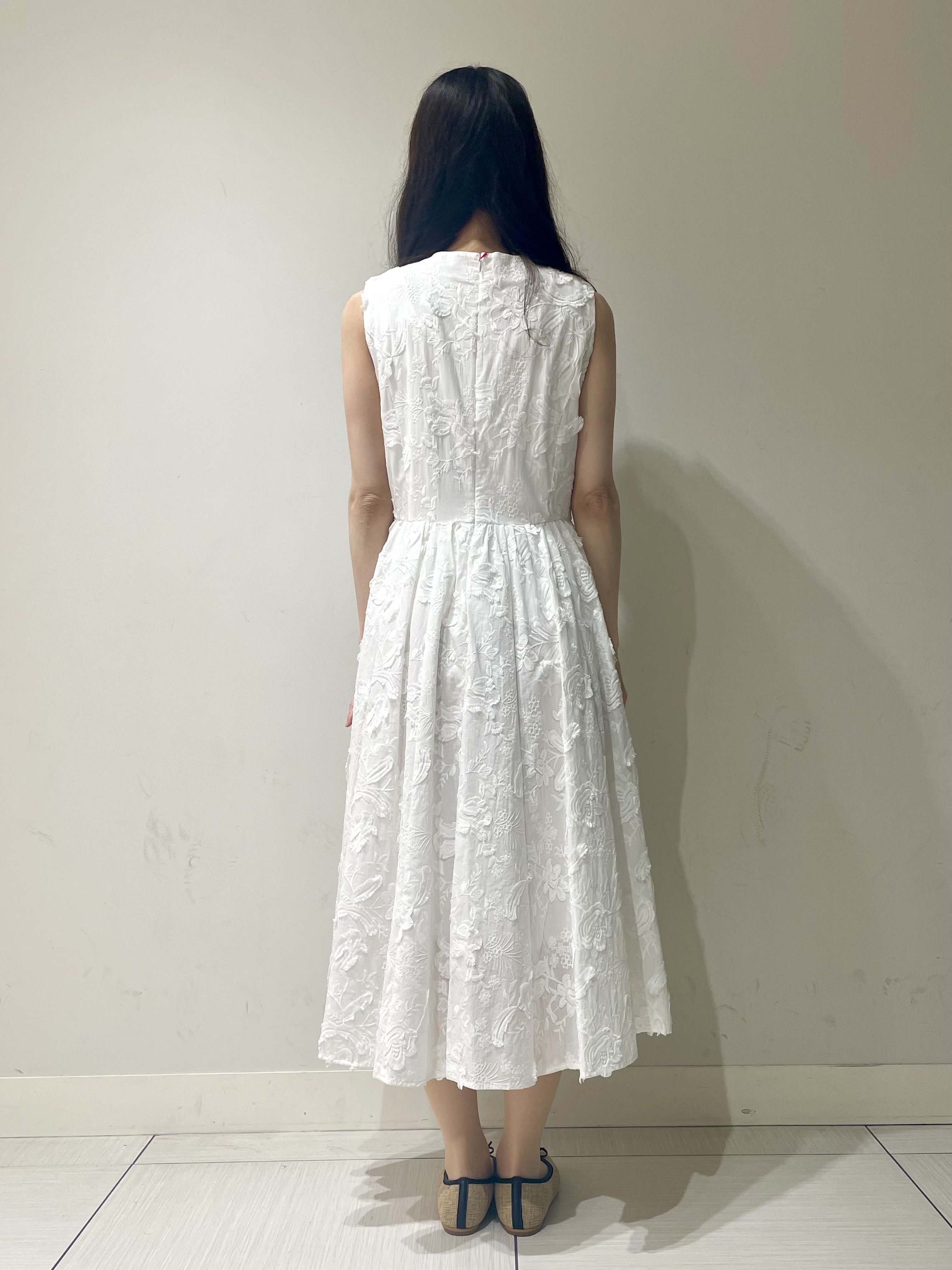 ことさんの「DRESSTERIOR｜【ウォッシャブル】コットン エンブロイダリードレス」を使ったコーディネート