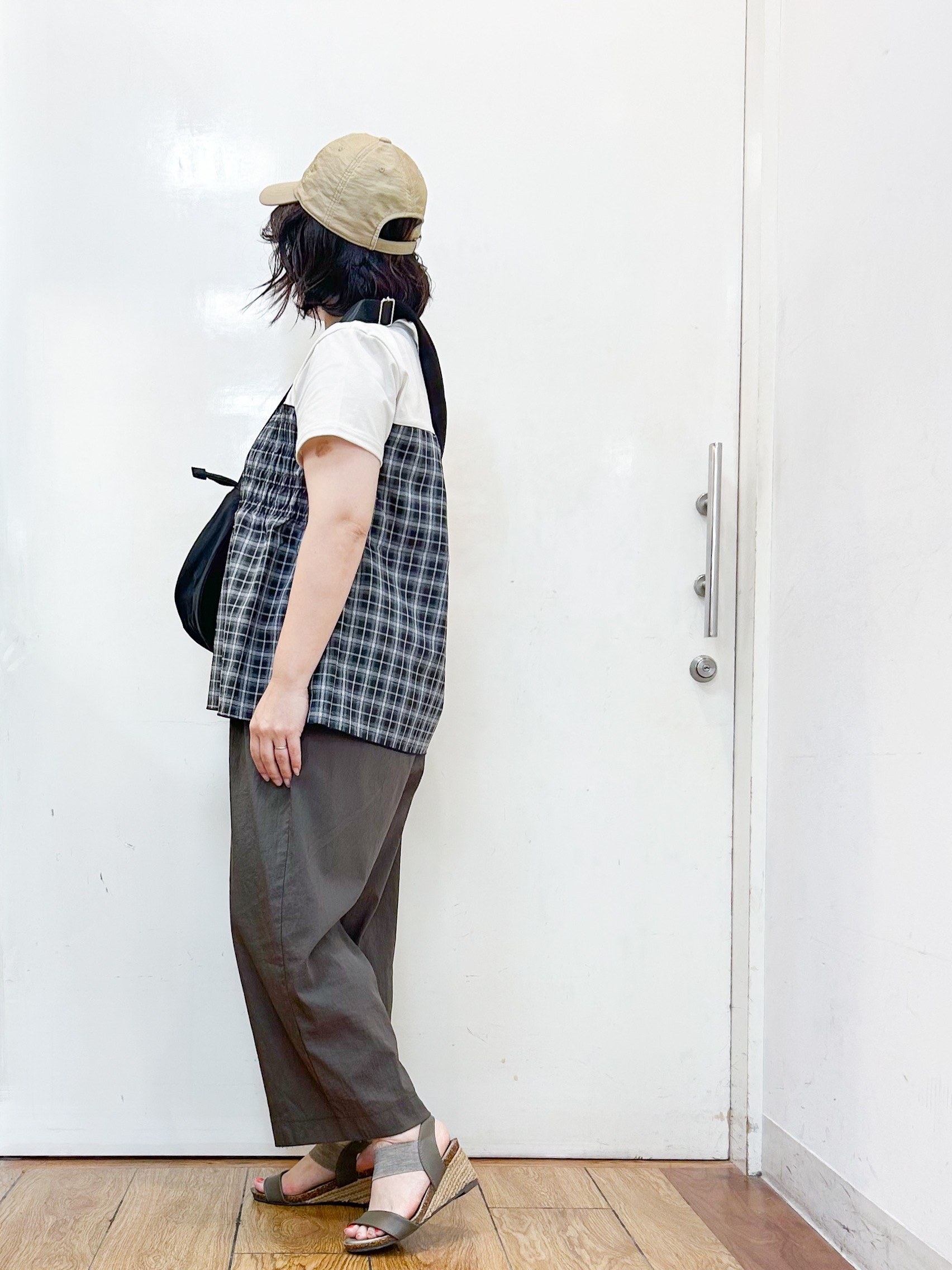 haruさんの「SHOO･LA･RUE｜【S-LL/洗濯機可】着るだけサマ見え 柄アソートビスチェ風ドッキングTシャツ」を使ったコーディネート