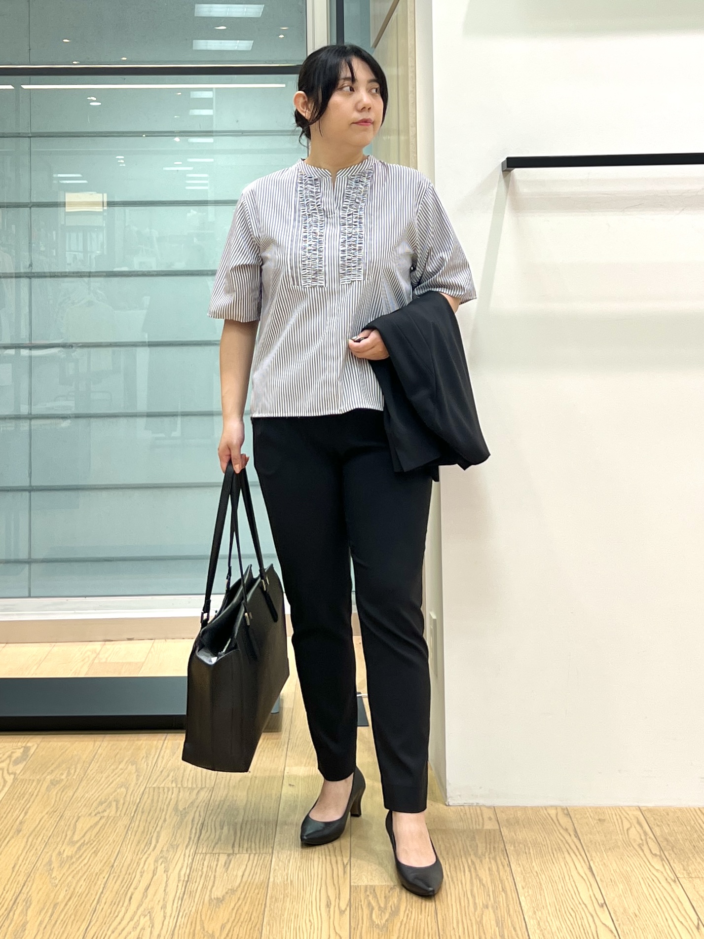 shimaさんの「INDIVI｜【さらに軽く軽快！／着る日傘】ノーカラージャケット」を使ったコーディネート