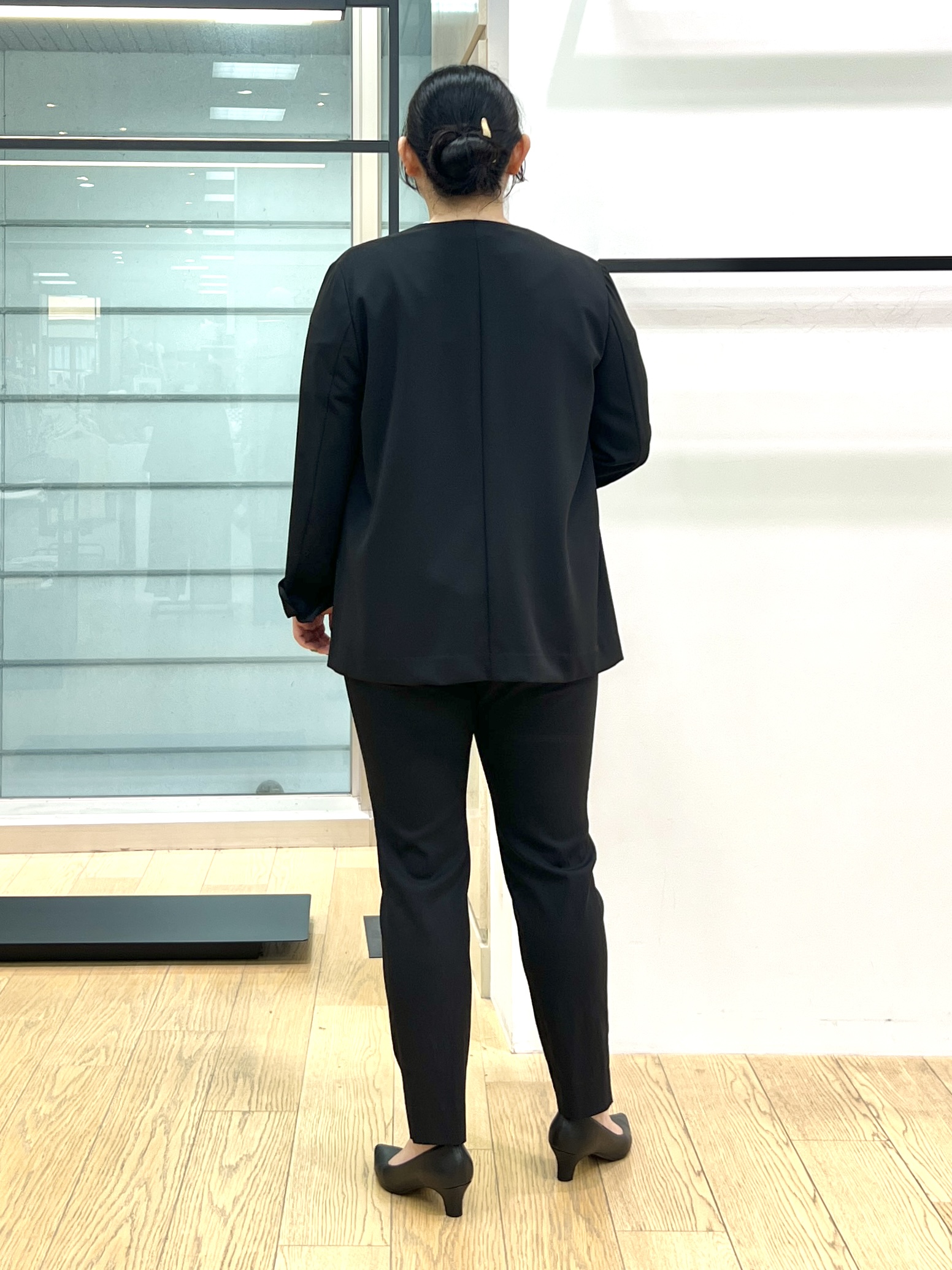 shimaさんの「INDIVI｜【さらに軽く軽快！／着る日傘】ノーカラージャケット」を使ったコーディネート