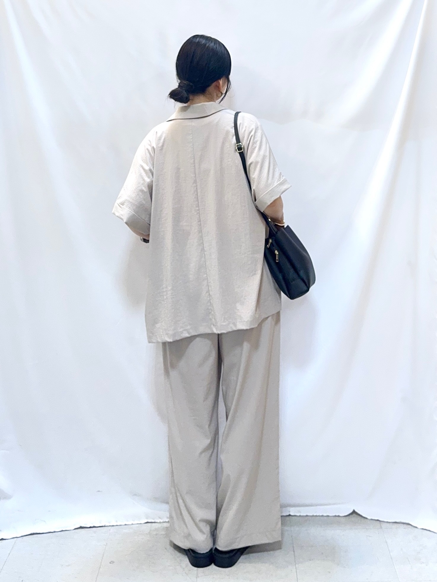 𝐇𝐢𝐫𝐨𝐦𝐢さんの「SHOO･LA･RUE｜【高レビュー/洗濯機可/セットアップ可】軽凛(かろりん) ひんやり半袖ジャケット」を使ったコーディネート