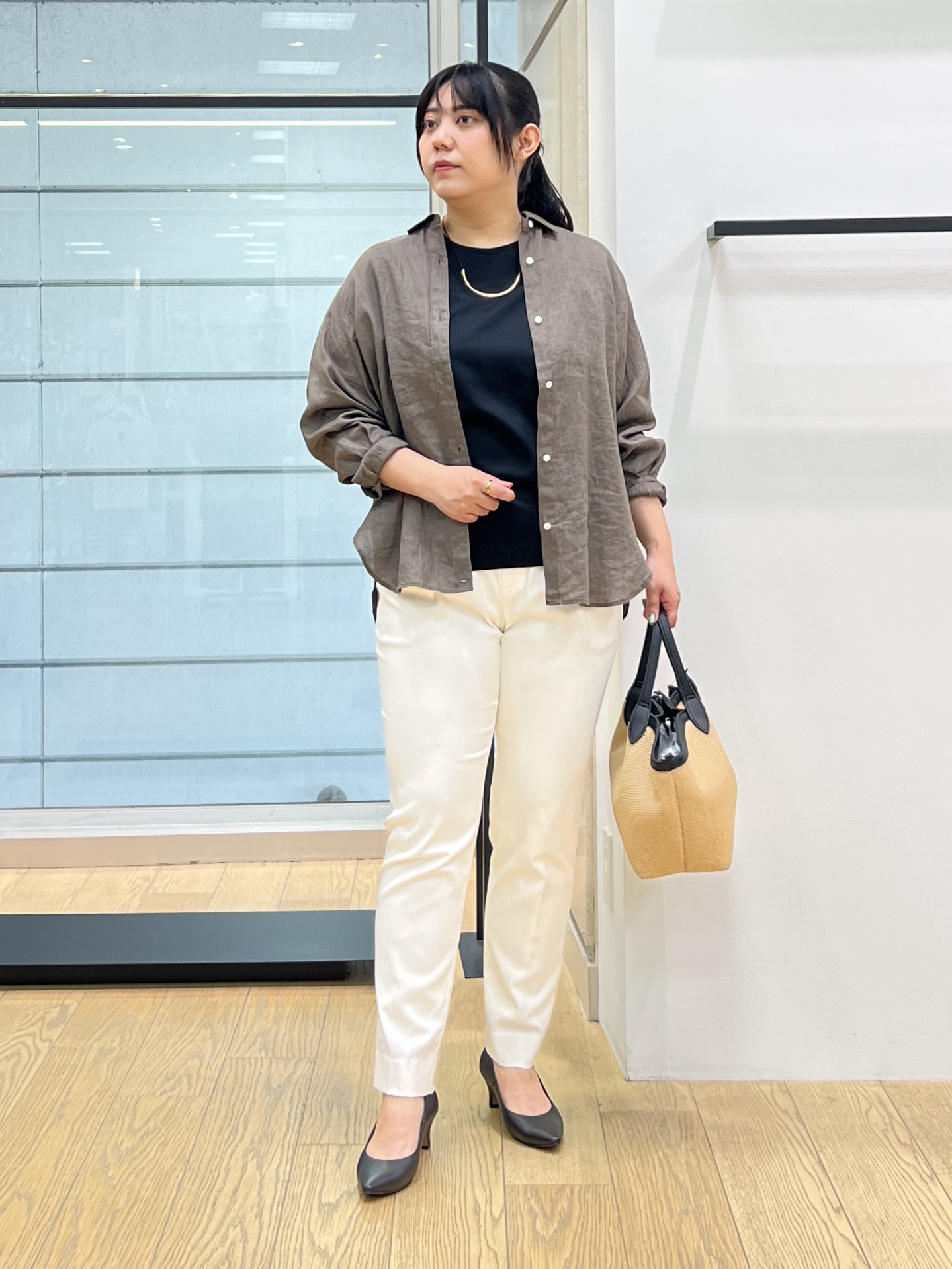 shimaさんの「INDIVI｜【接触冷感／2WAY】カシュクールリネンシャツ」を使ったコーディネート