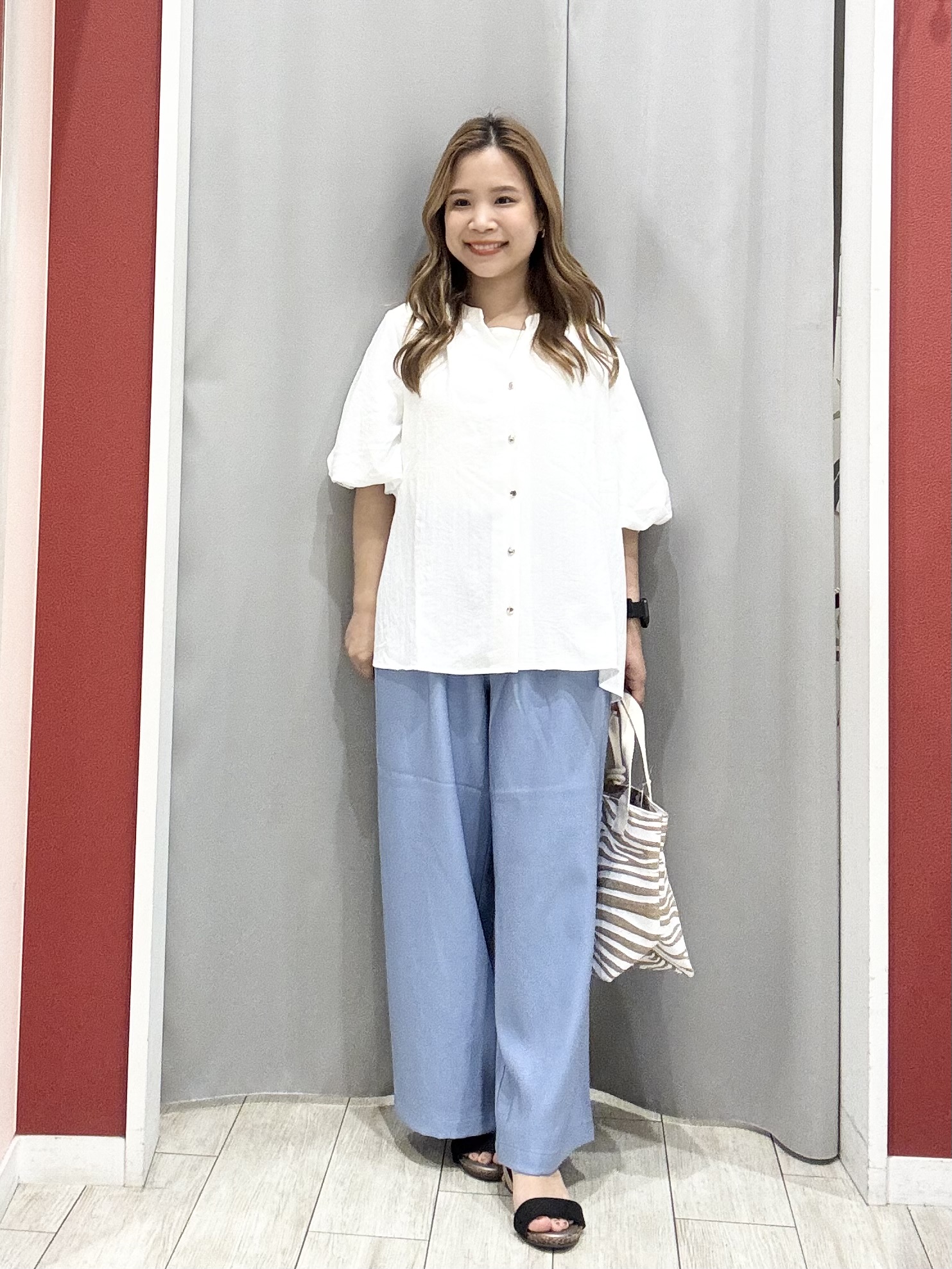 shioさんの「SHOO･LA･RUE｜【S-LL/洗濯機可】バルーンスリーブ　キーネックブラウス」を使ったコーディネート