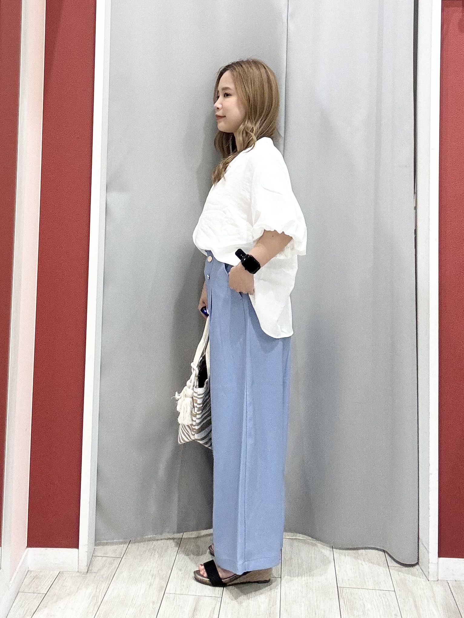 shioさんの「SHOO･LA･RUE｜【S-LL/洗濯機可】バルーンスリーブ　キーネックブラウス」を使ったコーディネート