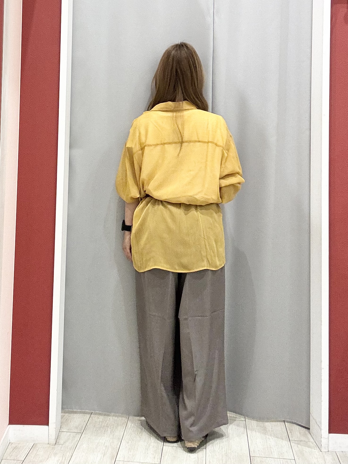 shioさんの「SHOO･LA･RUE｜【洗濯機可】ダブルポケット 楊柳しぼしぼシアーシャツ」を使ったコーディネート