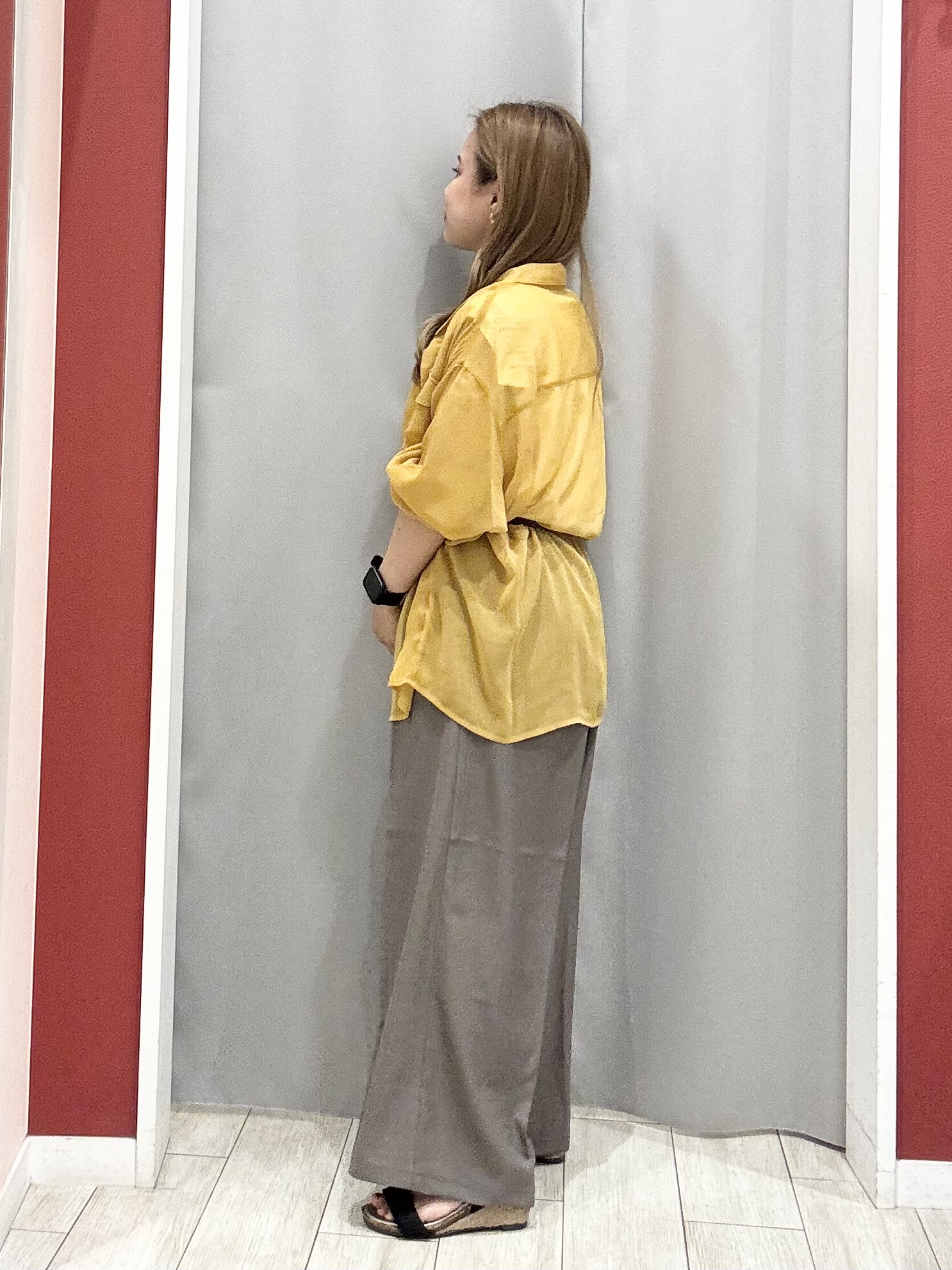 shioさんの「SHOO･LA･RUE｜【洗濯機可】ダブルポケット 楊柳しぼしぼシアーシャツ」を使ったコーディネート