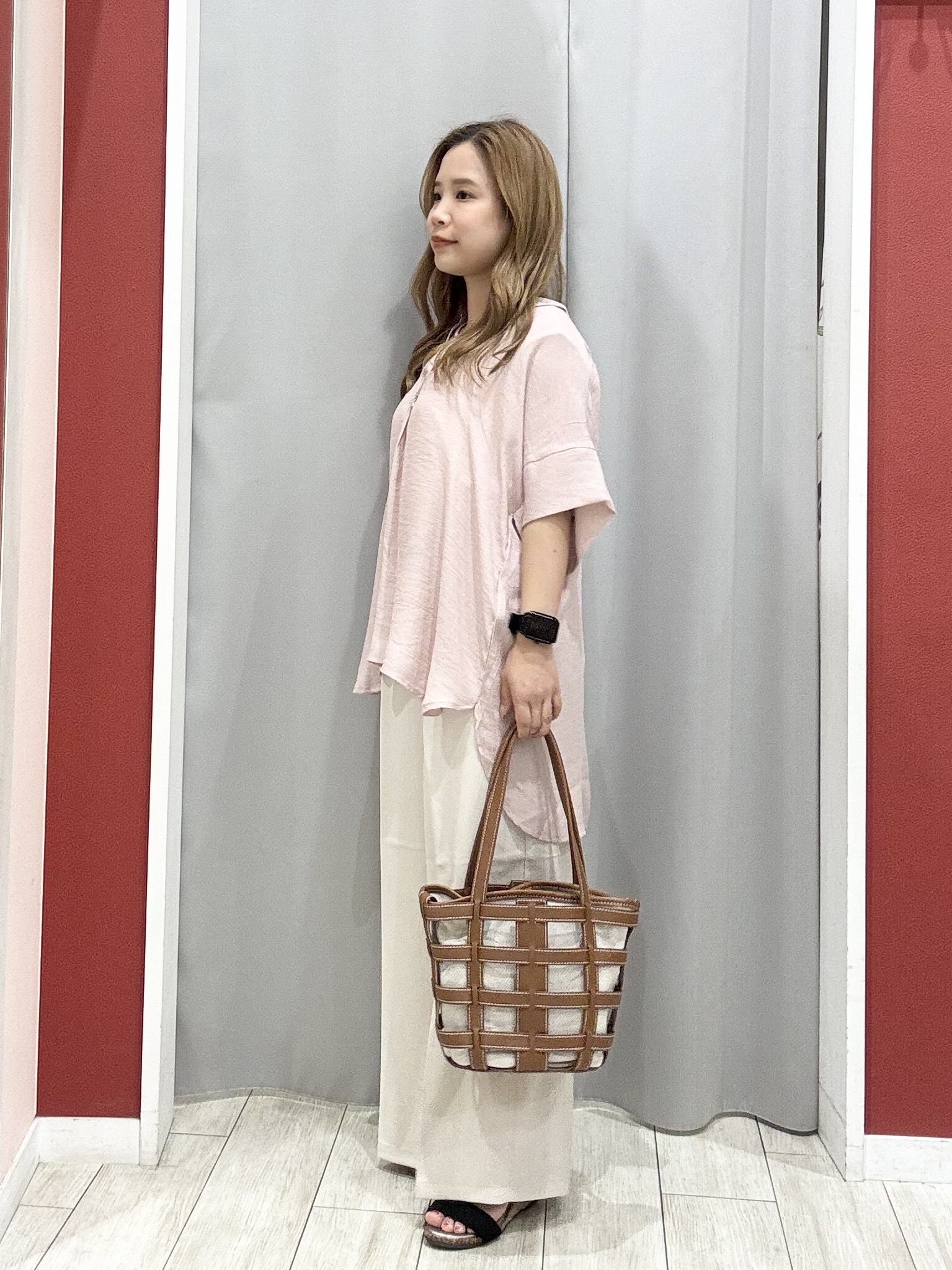shioさんの「SHOO･LA･RUE｜【2点セット/S-LL/洗濯機可】時短でコーデ決まる スラブスキッパーシャツ＋タンクトップ」を使ったコーディネート