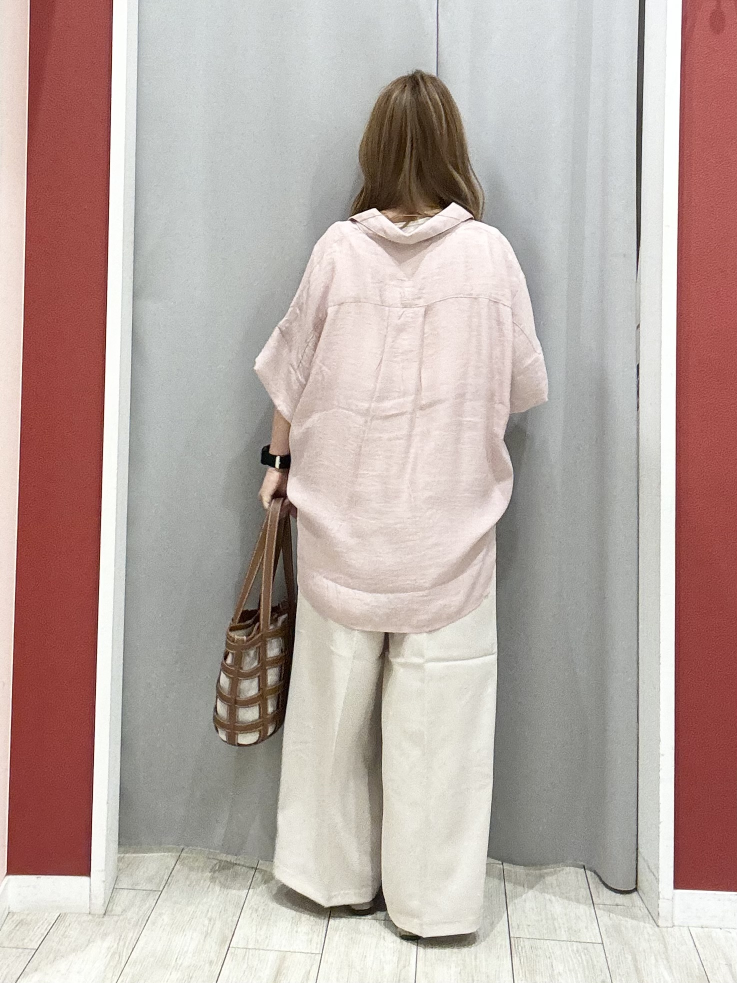 shioさんの「SHOO･LA･RUE｜【2点セット/S-LL/洗濯機可】時短でコーデ決まる スラブスキッパーシャツ＋タンクトップ」を使ったコーディネート