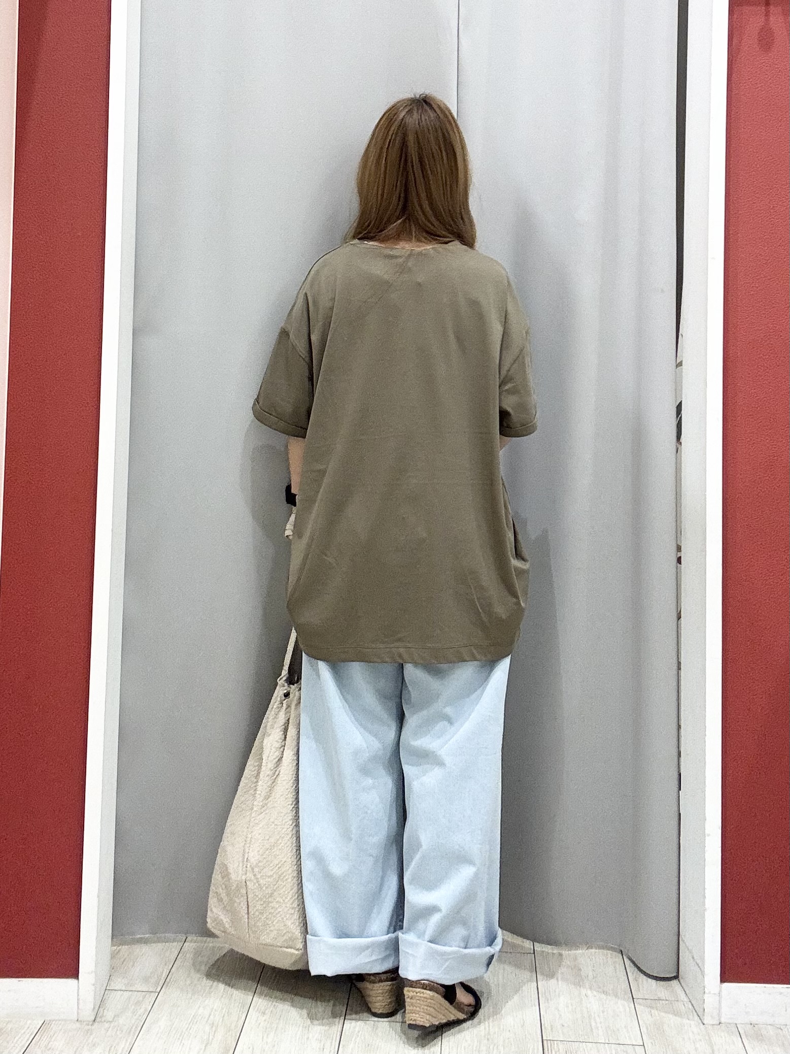 shioさんの「SHOO･LA･RUE｜【ひんやり/体型カバー/S-LL】インせず決まる フロントタックデザインTシャツ」を使ったコーディネート