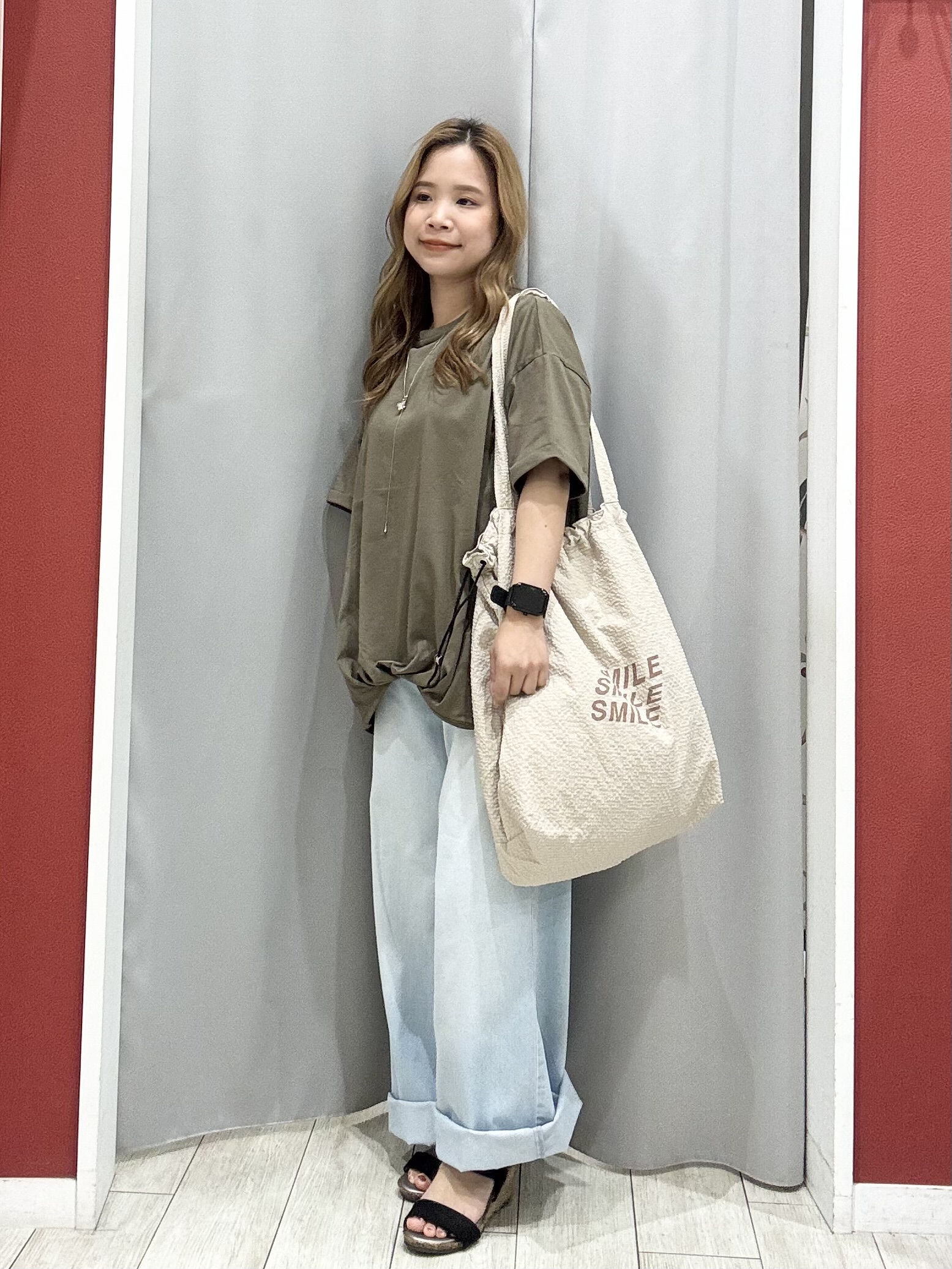 shioさんの「SHOO･LA･RUE｜【ひんやり/体型カバー/S-LL】インせず決まる フロントタックデザインTシャツ」を使ったコーディネート