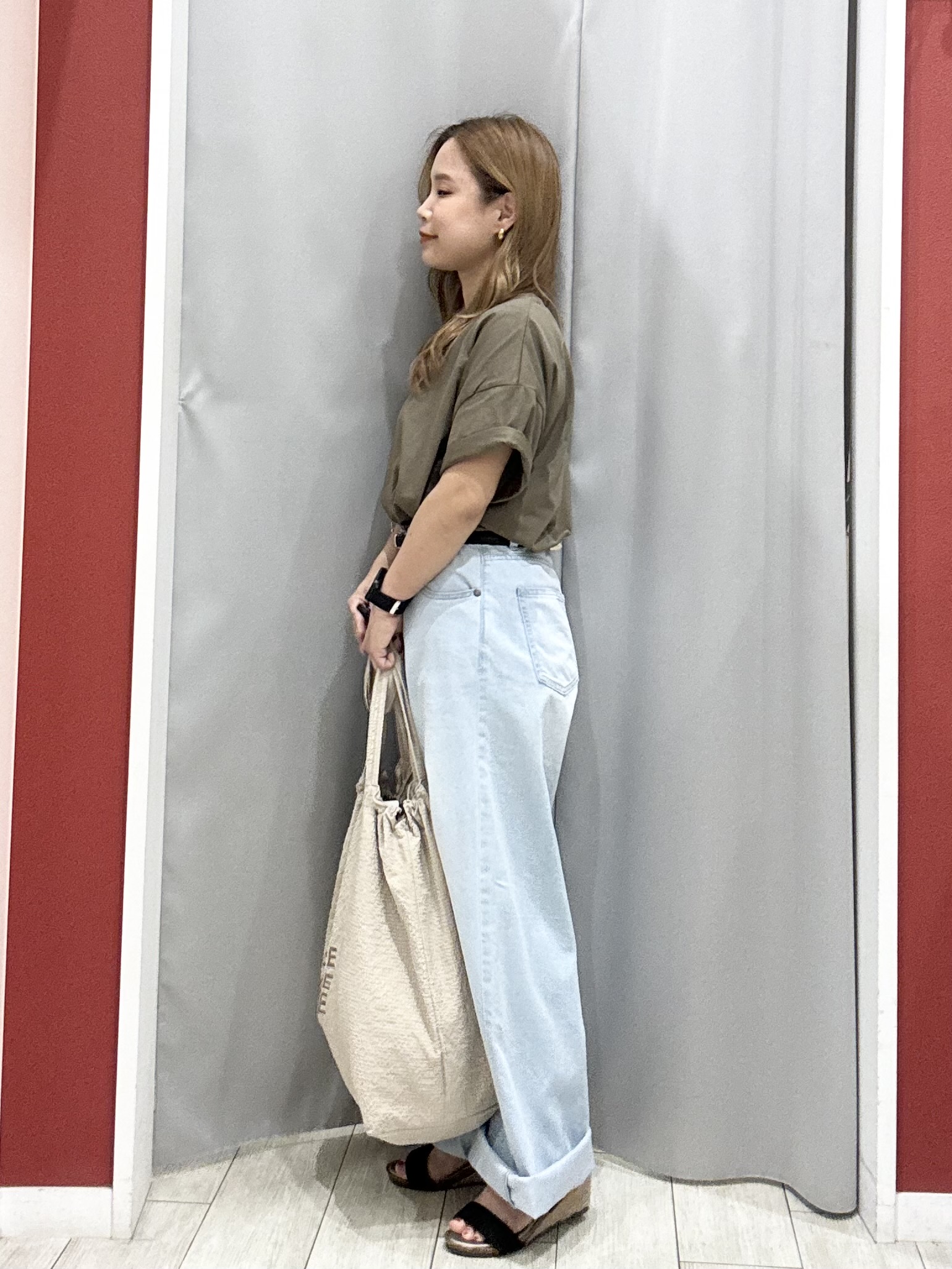 shioさんの「SHOO･LA･RUE｜【ひんやり/体型カバー/S-LL】インせず決まる フロントタックデザインTシャツ」を使ったコーディネート